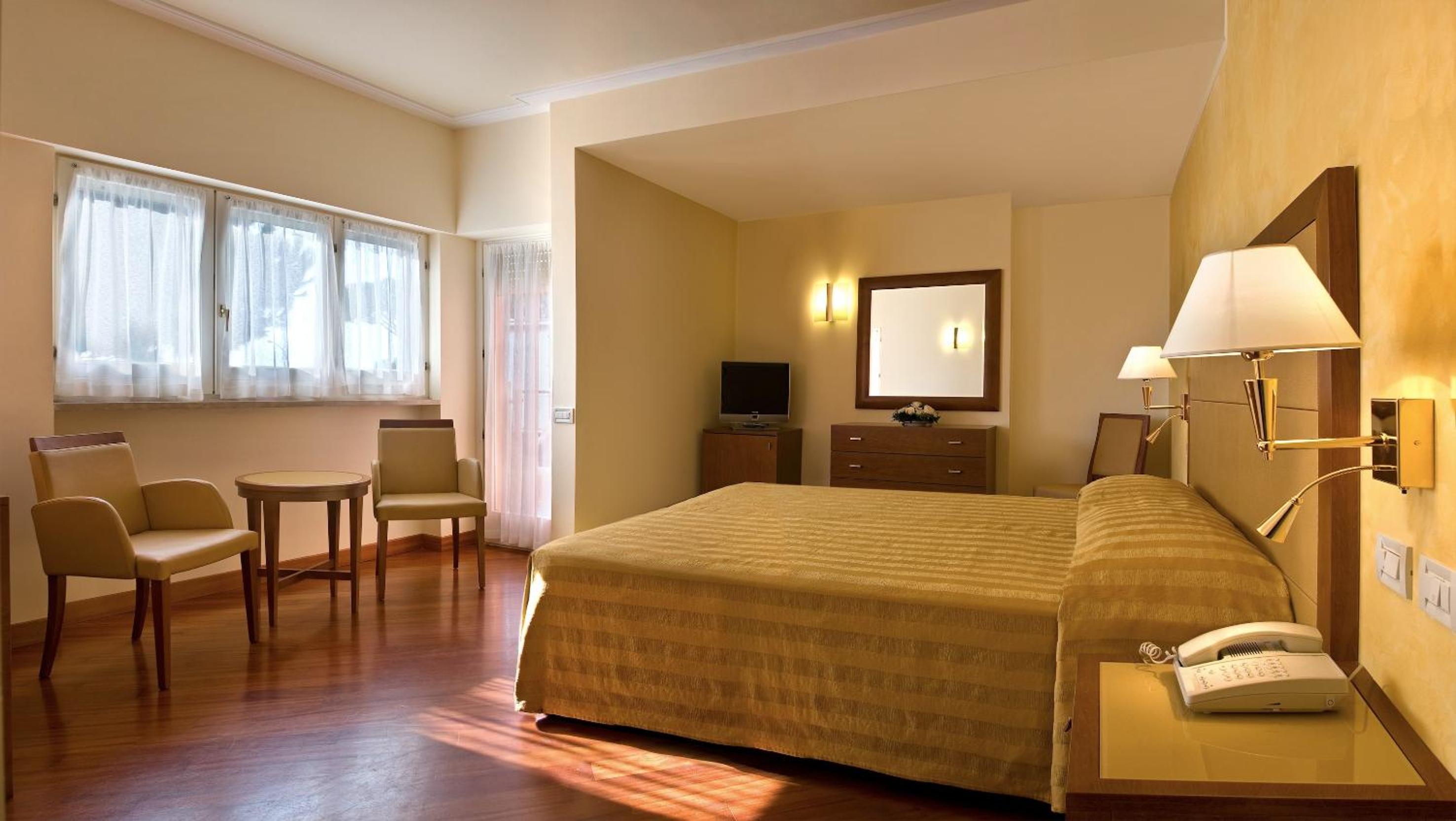 Deluxe Double Room with Terrace and Sea View - Photo 1