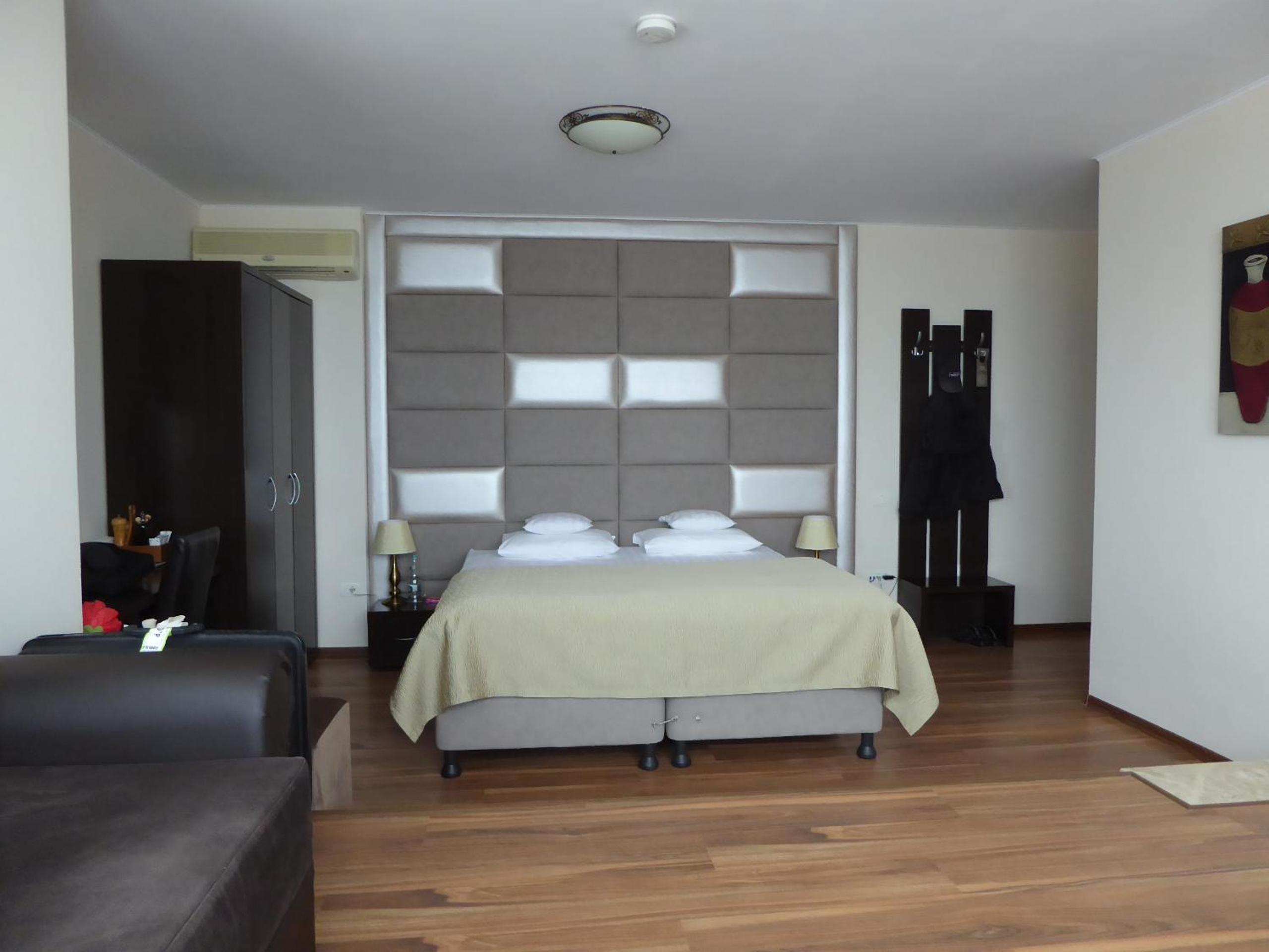 Deluxe Triple Room photo 2