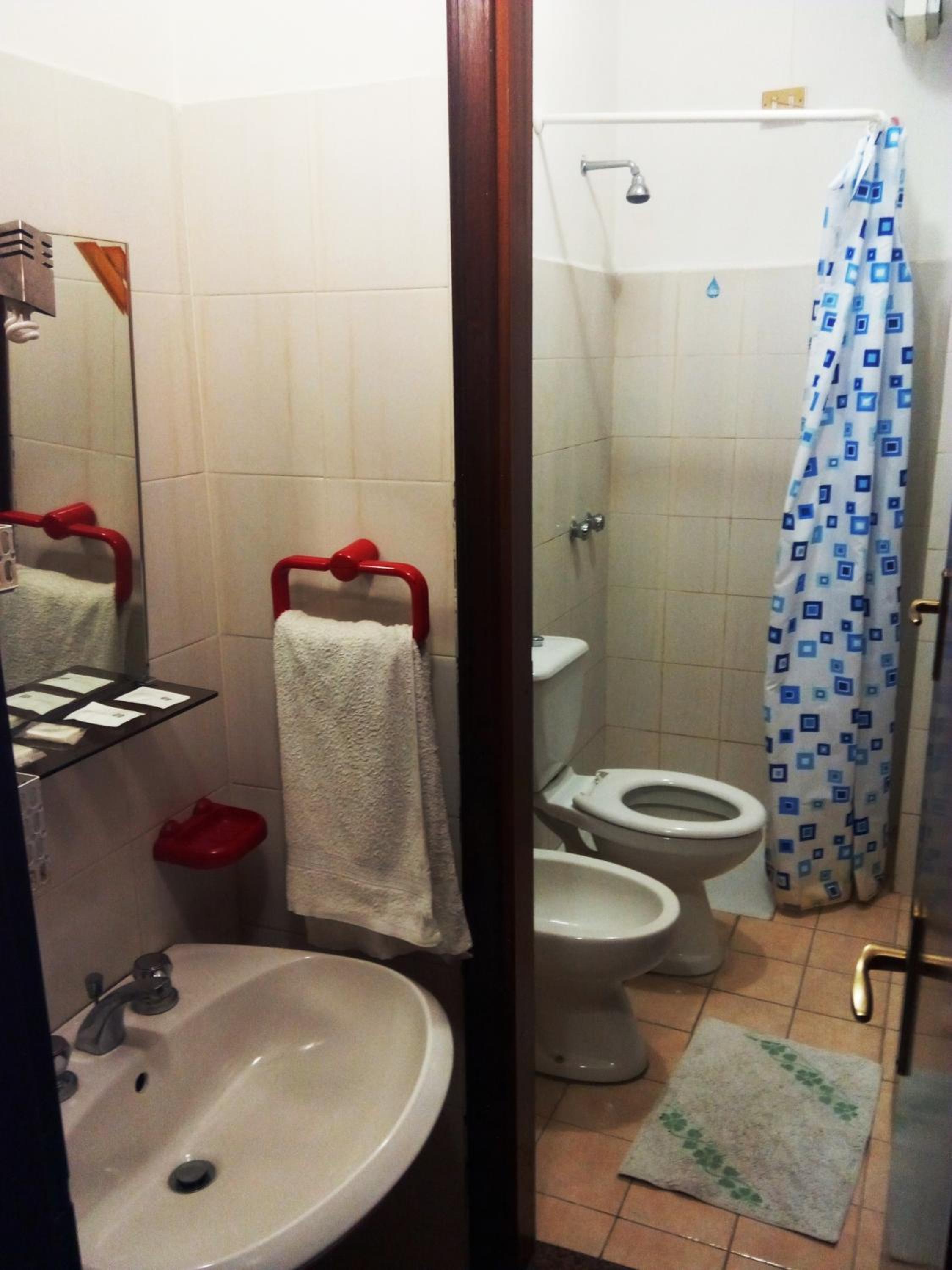 Double Room - Photo 33
