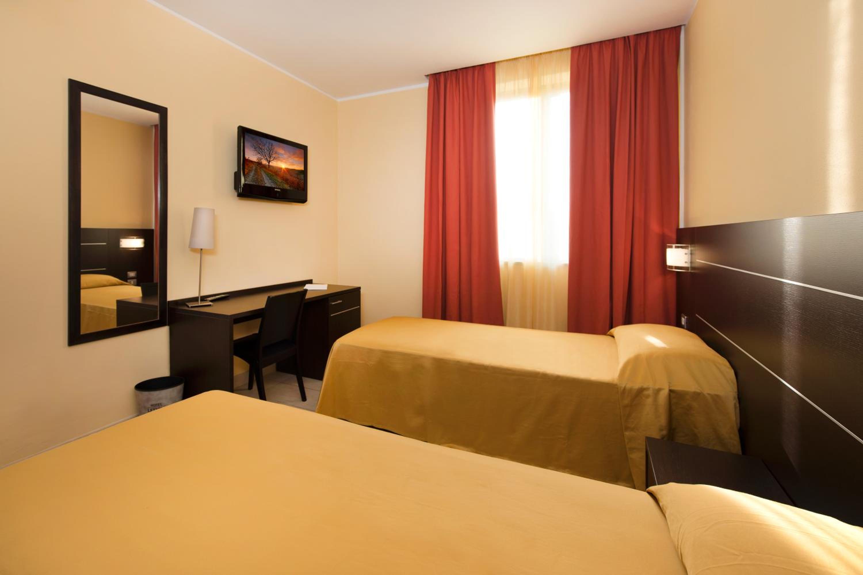 Triple Room - Photo 2