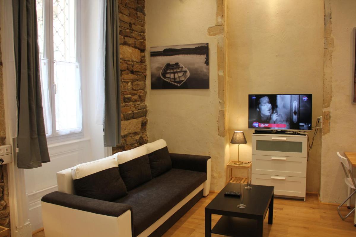 Deluxe Apartment photo 2