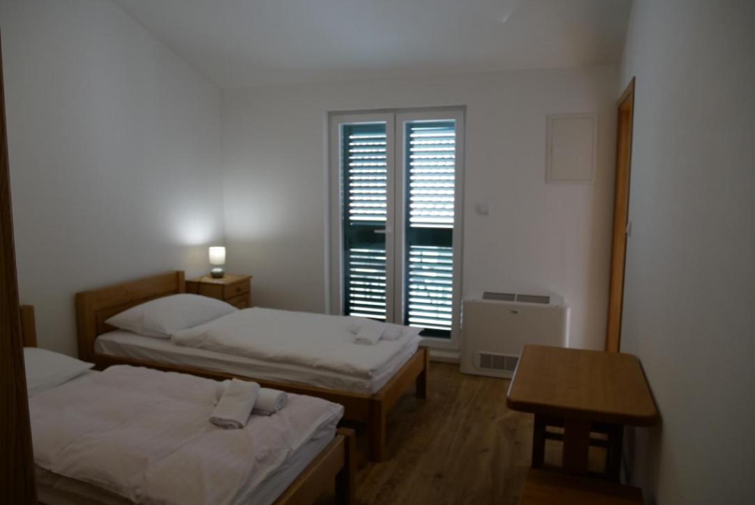 Apartment with Terrace - Photo 7