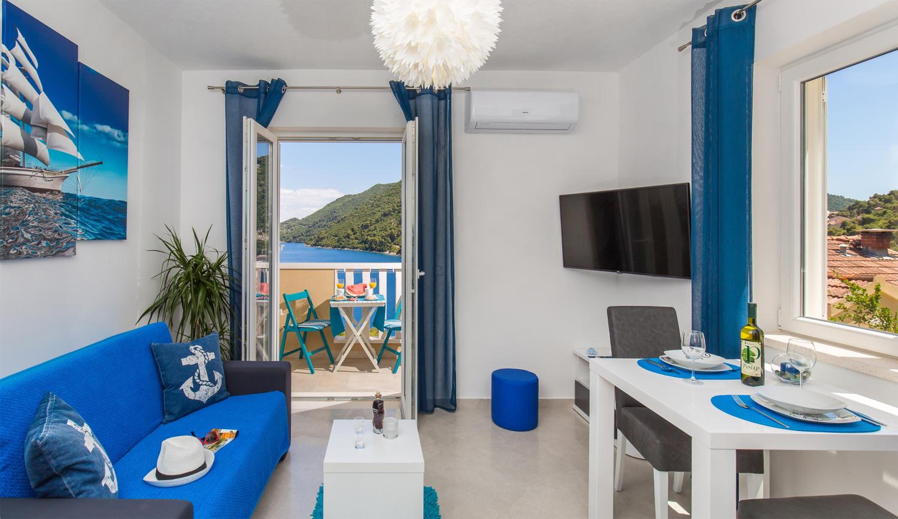 Superior Apartment with Balcony and Sea View - Photo 3