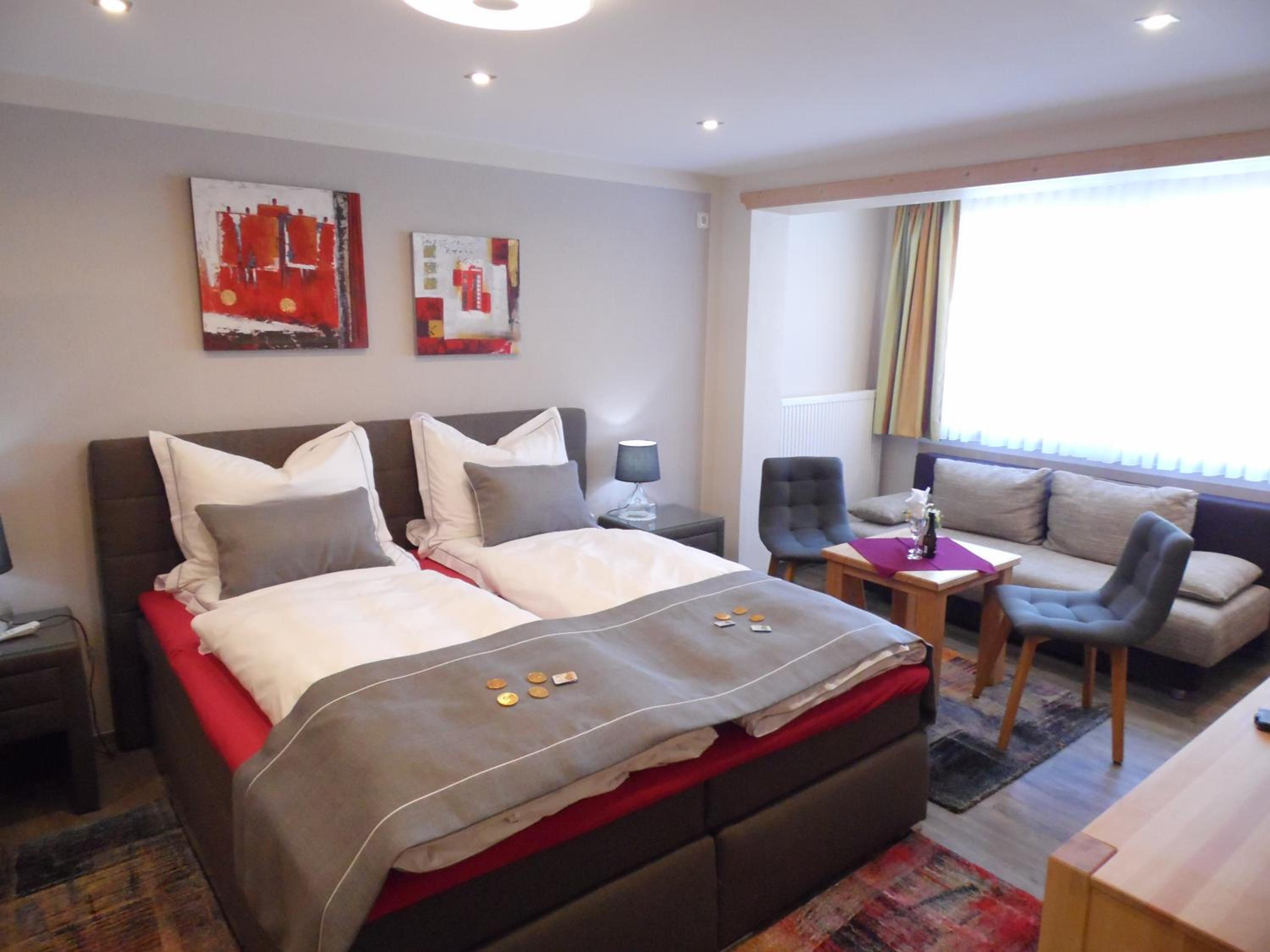 Large Double Room photo 1