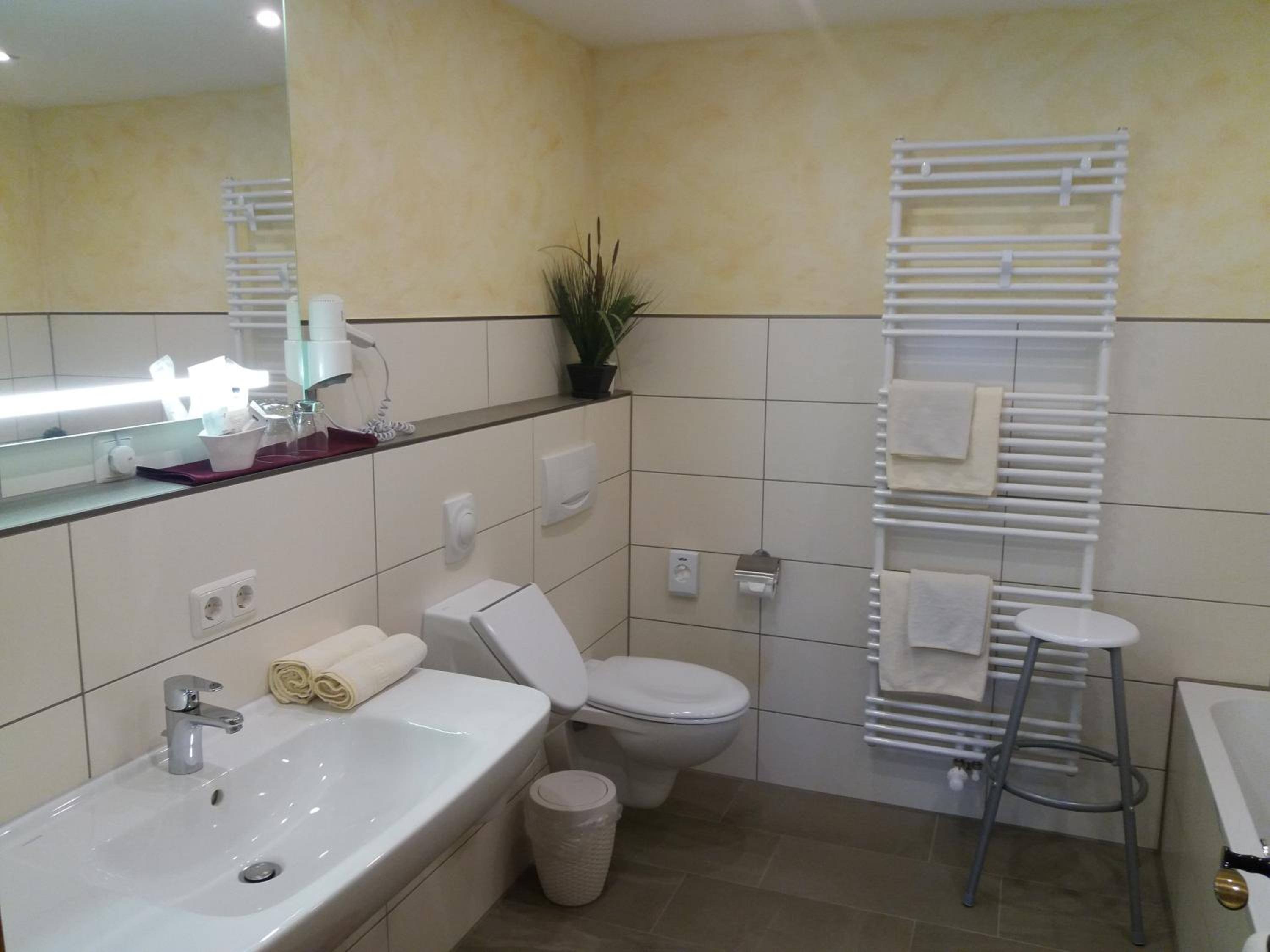 Large Double Room photo 3