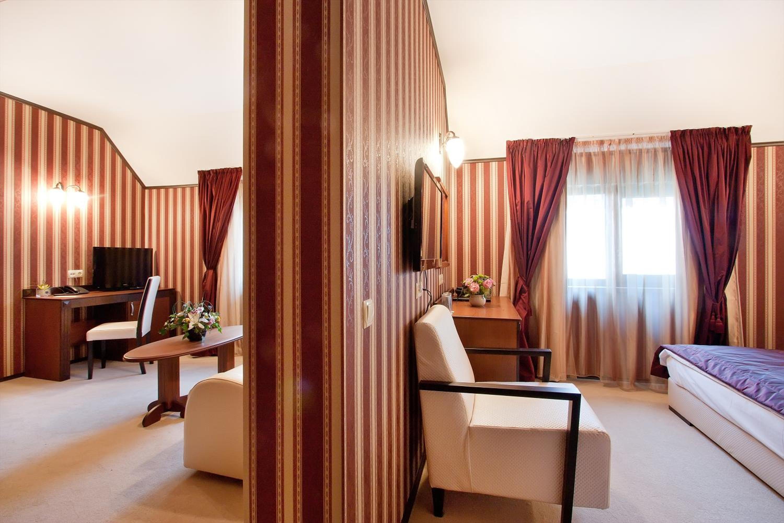 Superior Queen Suite photo 2