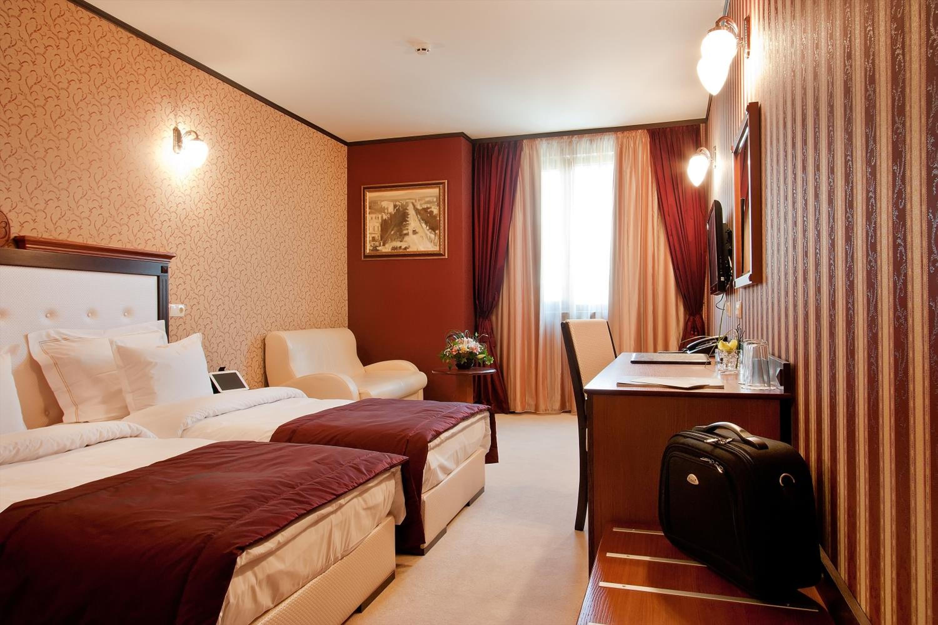 Superior Twin Room photo 3