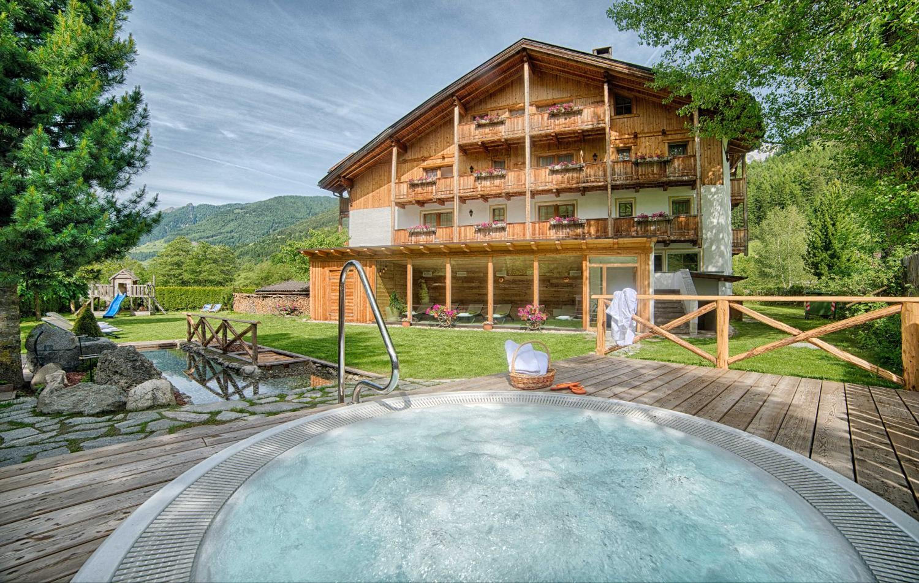 Two-Bedroom Apartment with Balcony photo 1
