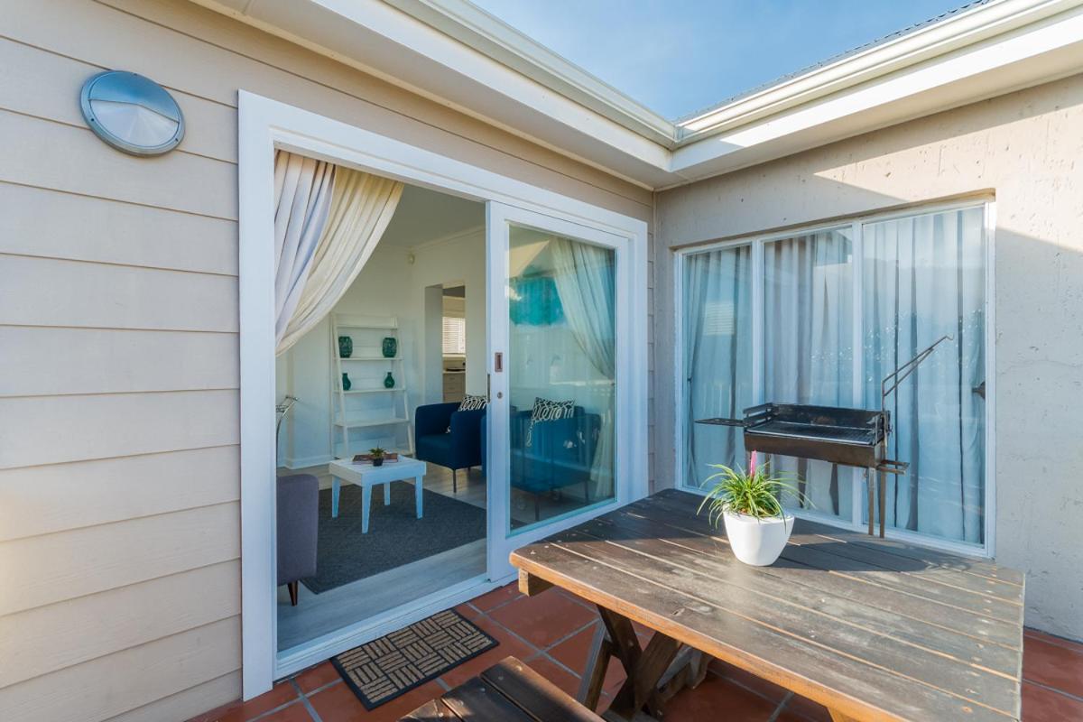 One-Bedroom Apartment with Ocean View photo 3