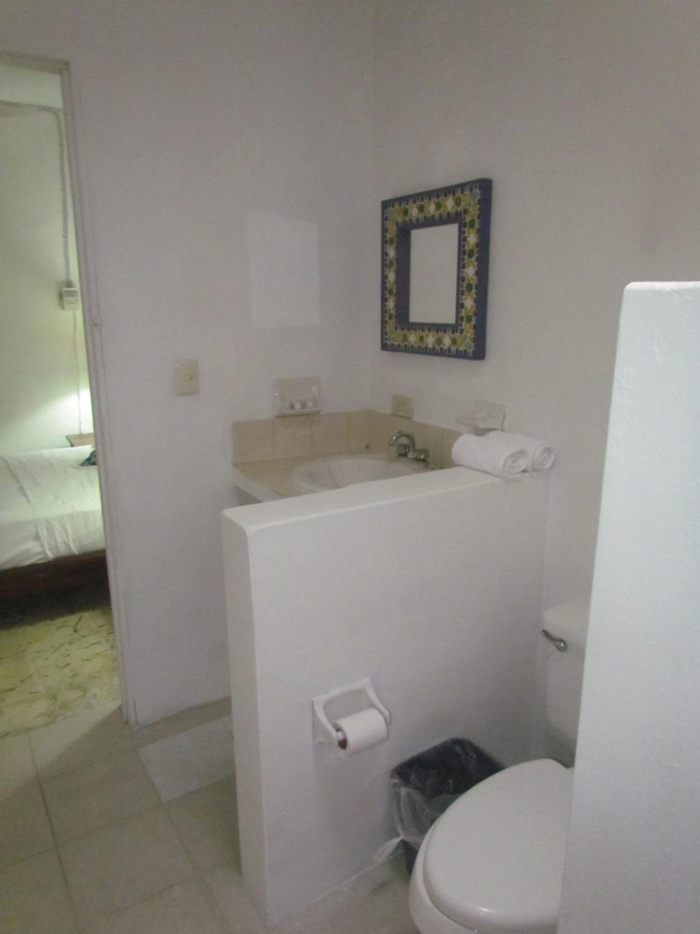 Standard Double Room - Photo 2