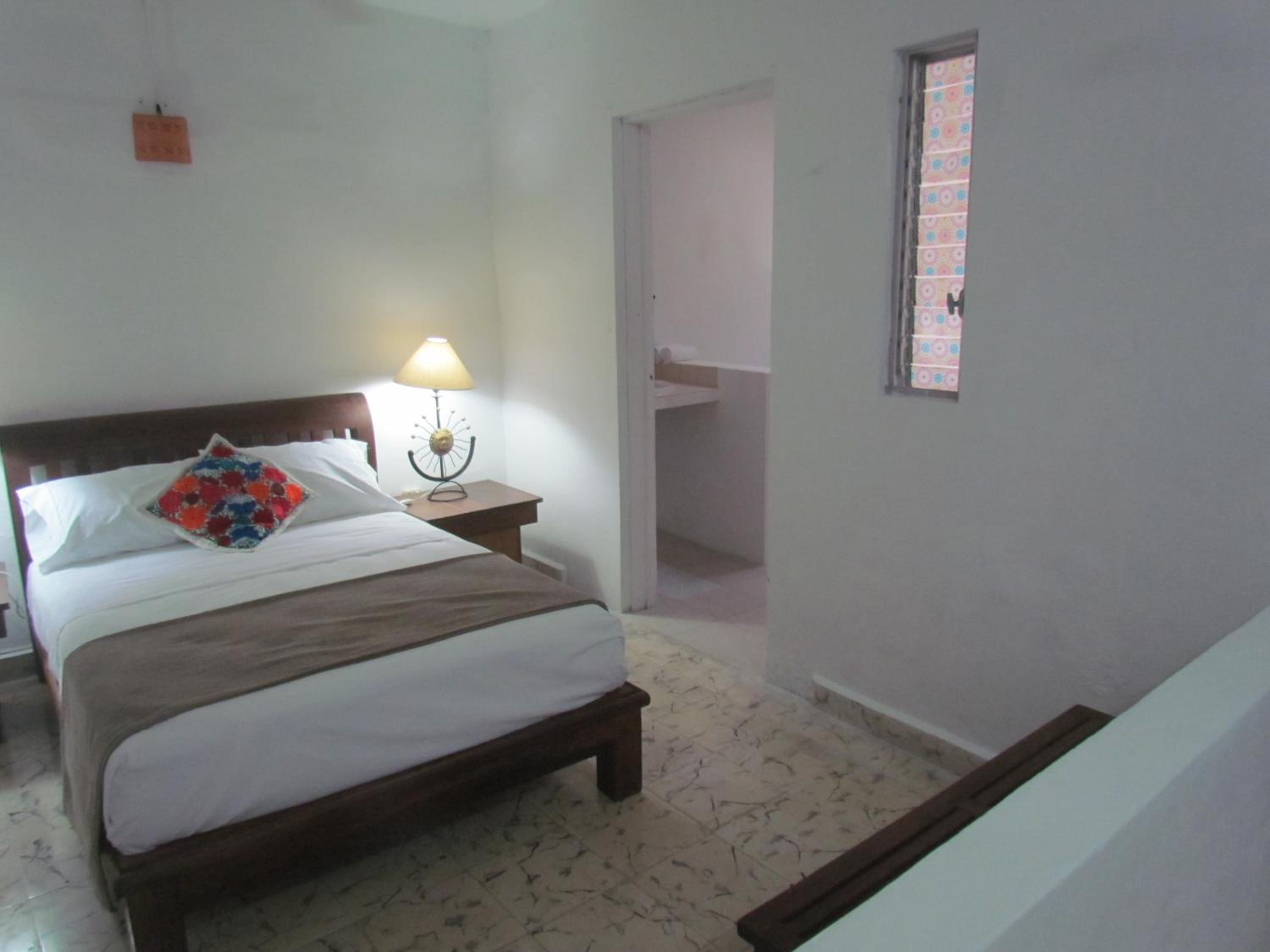 Standard Double Room - Photo 6