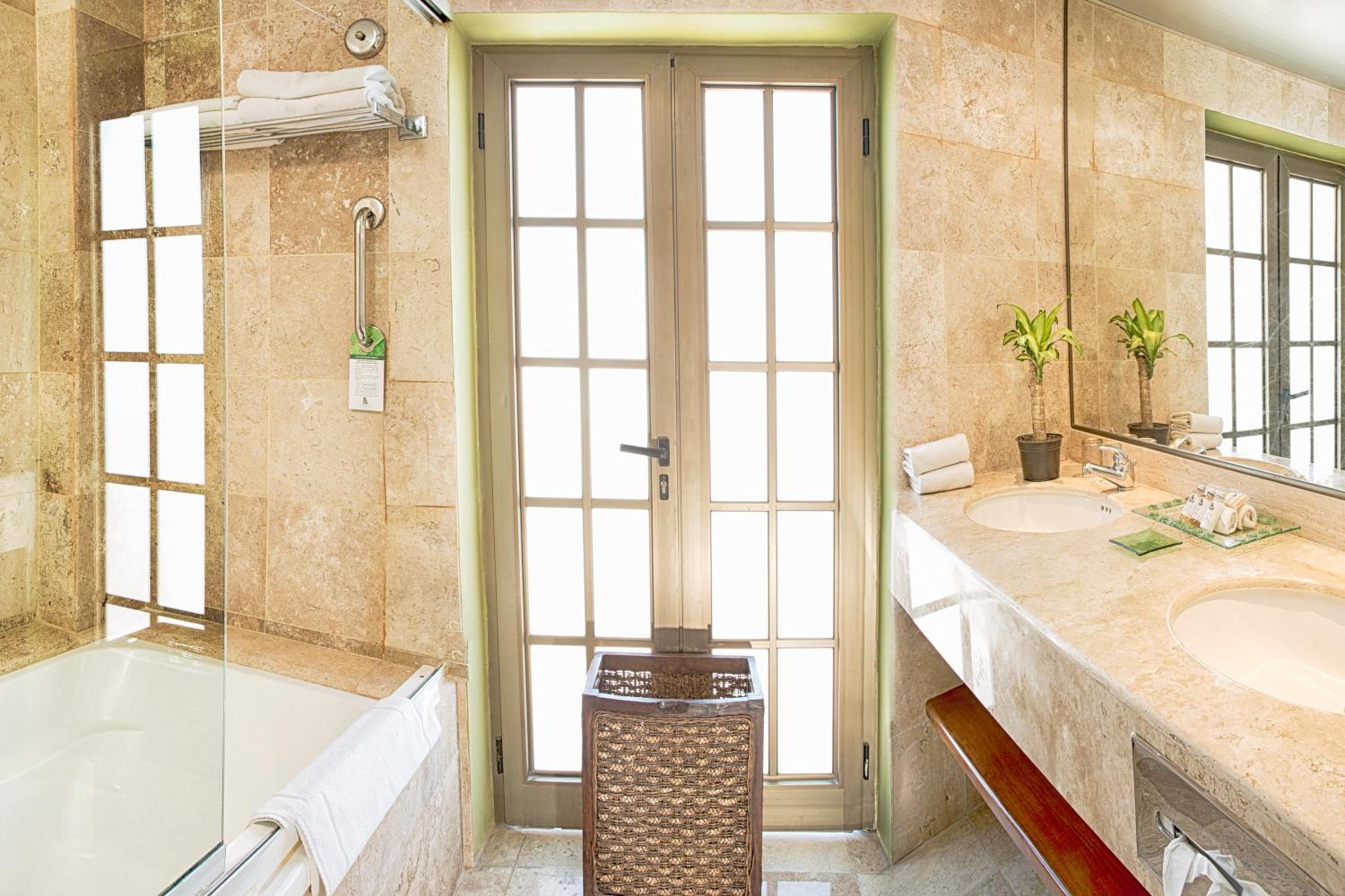 Junior Suite - Photo 9