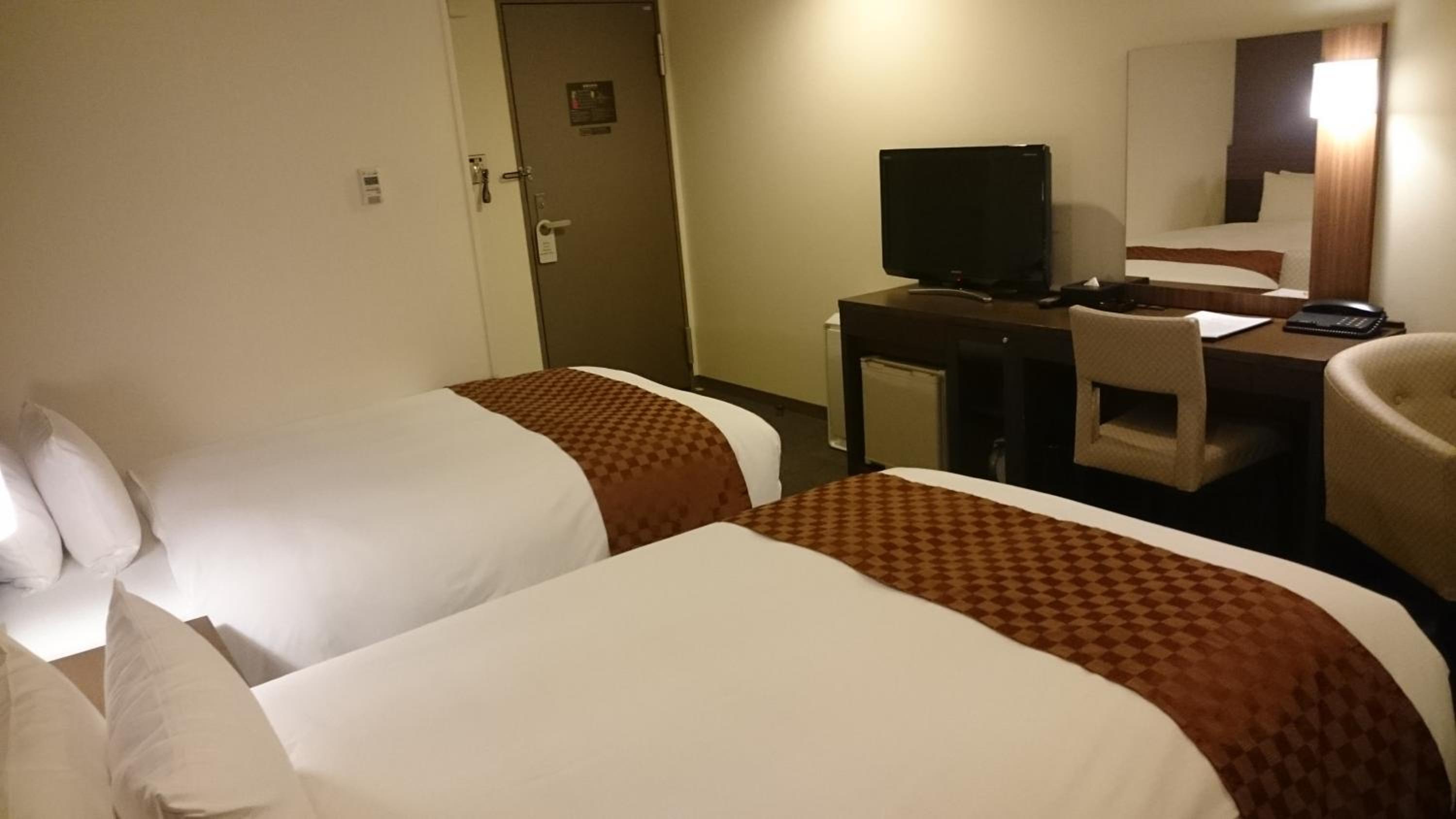 Twin Room - Non-Smoking