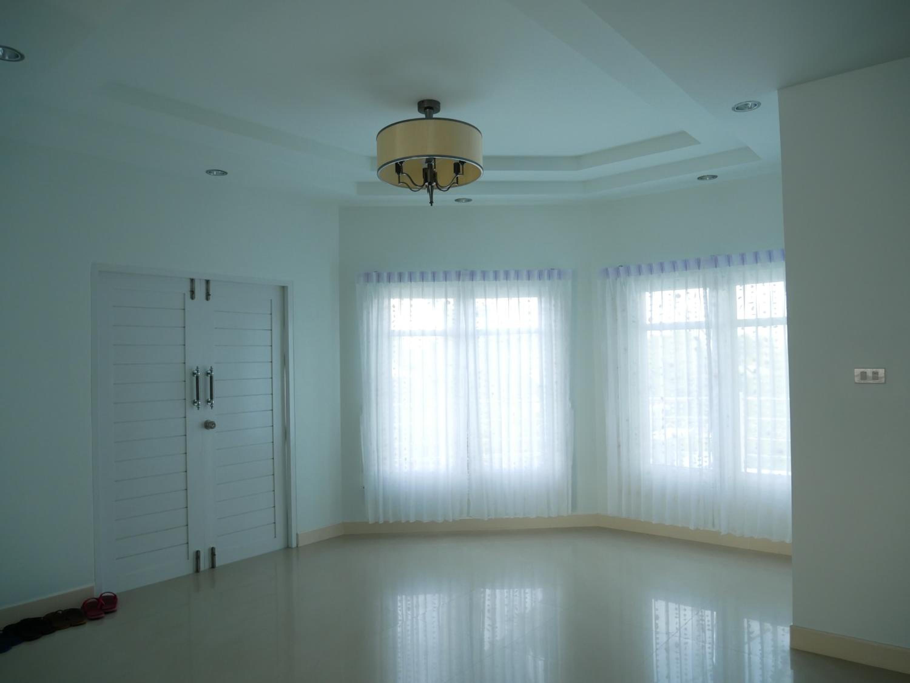 Villa photo 2