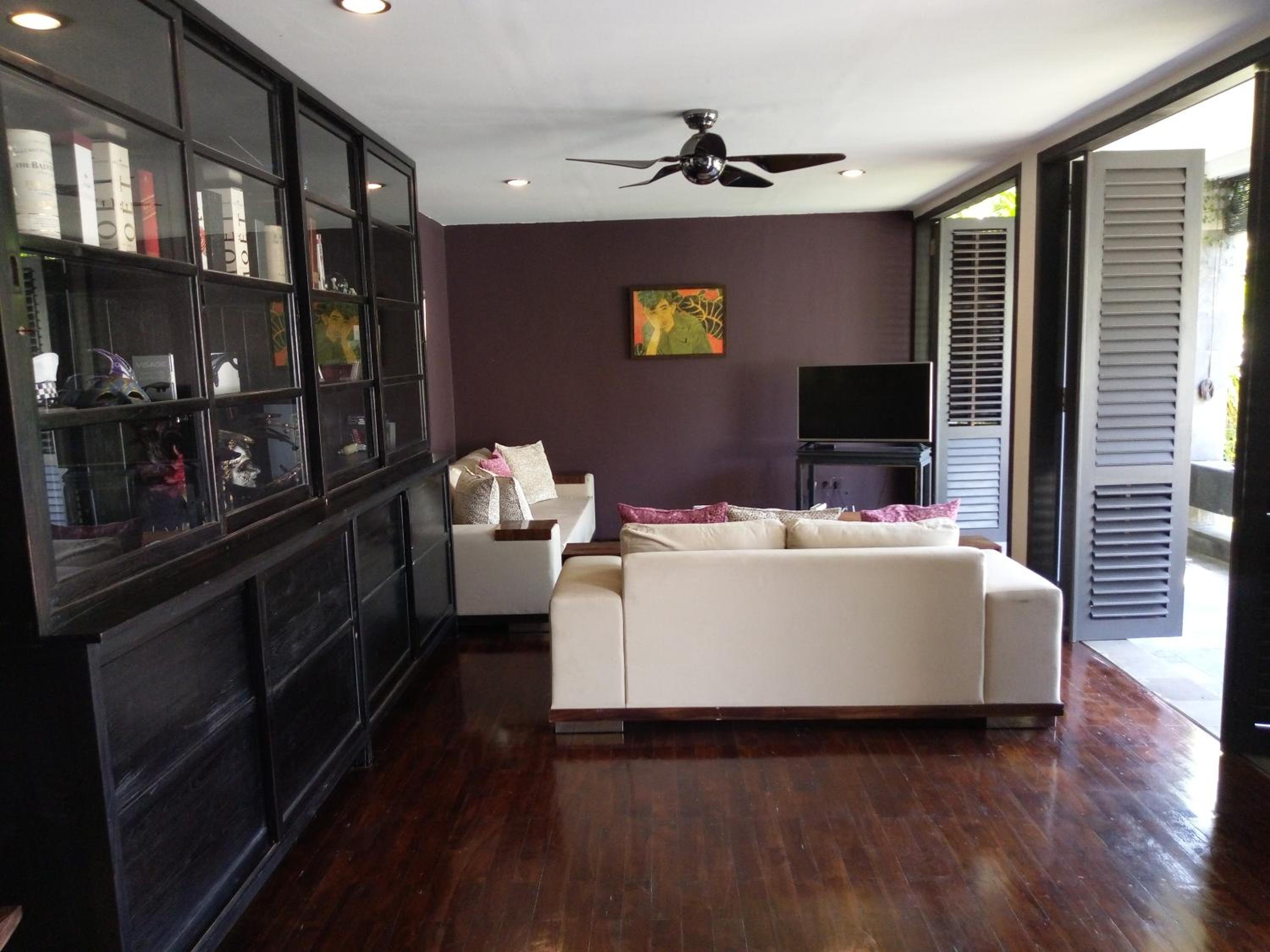 Five-Bedroom Villa