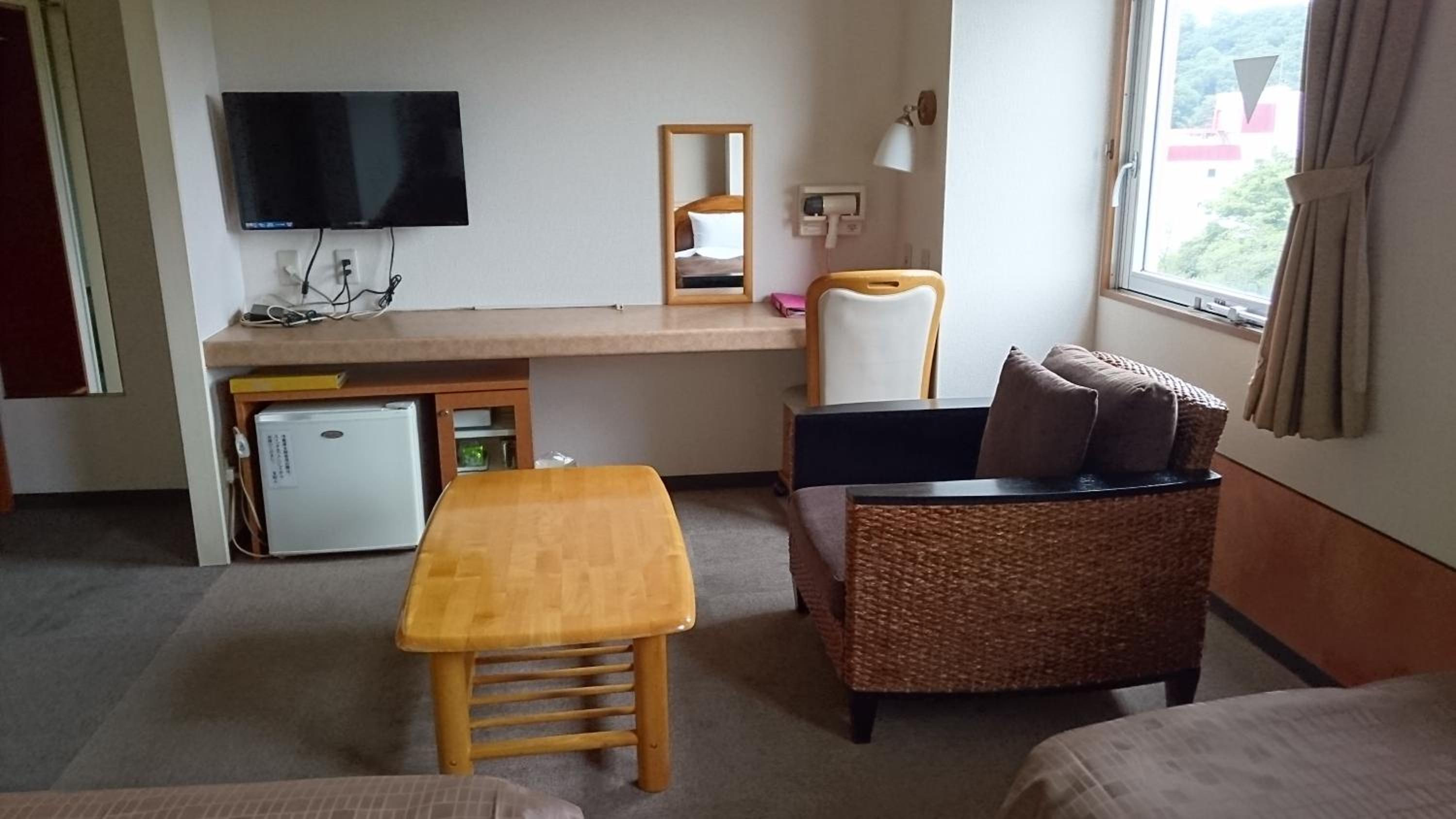 Twin Room - Non-Smoking - Photo 5
