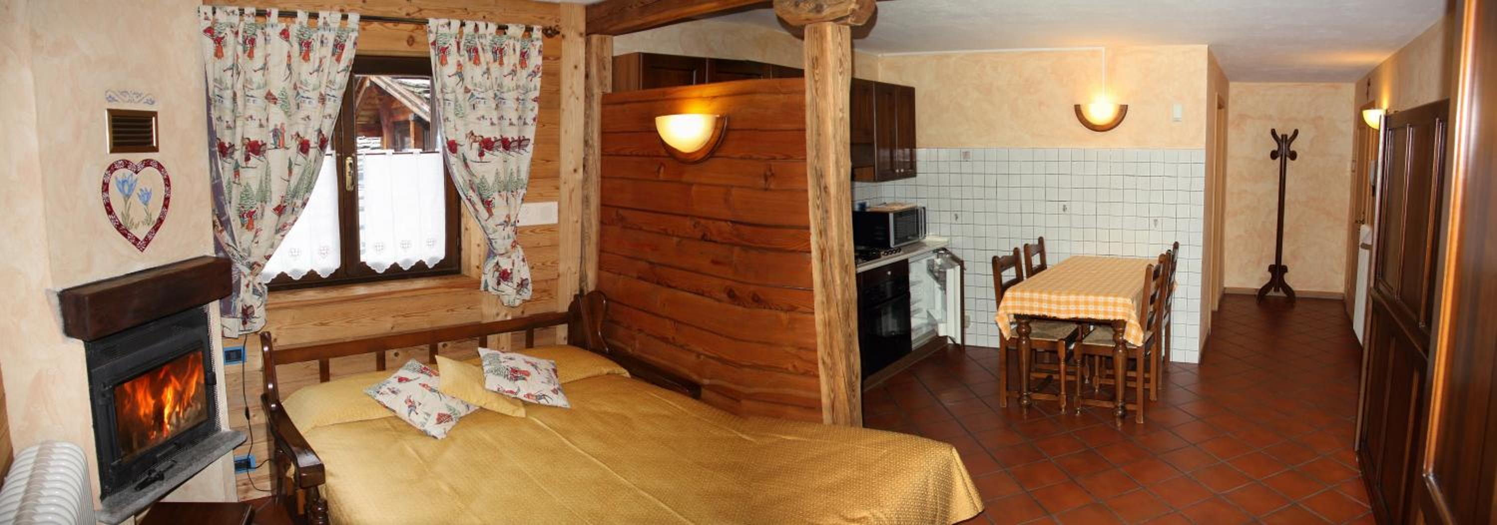 Studio (4 Adults)