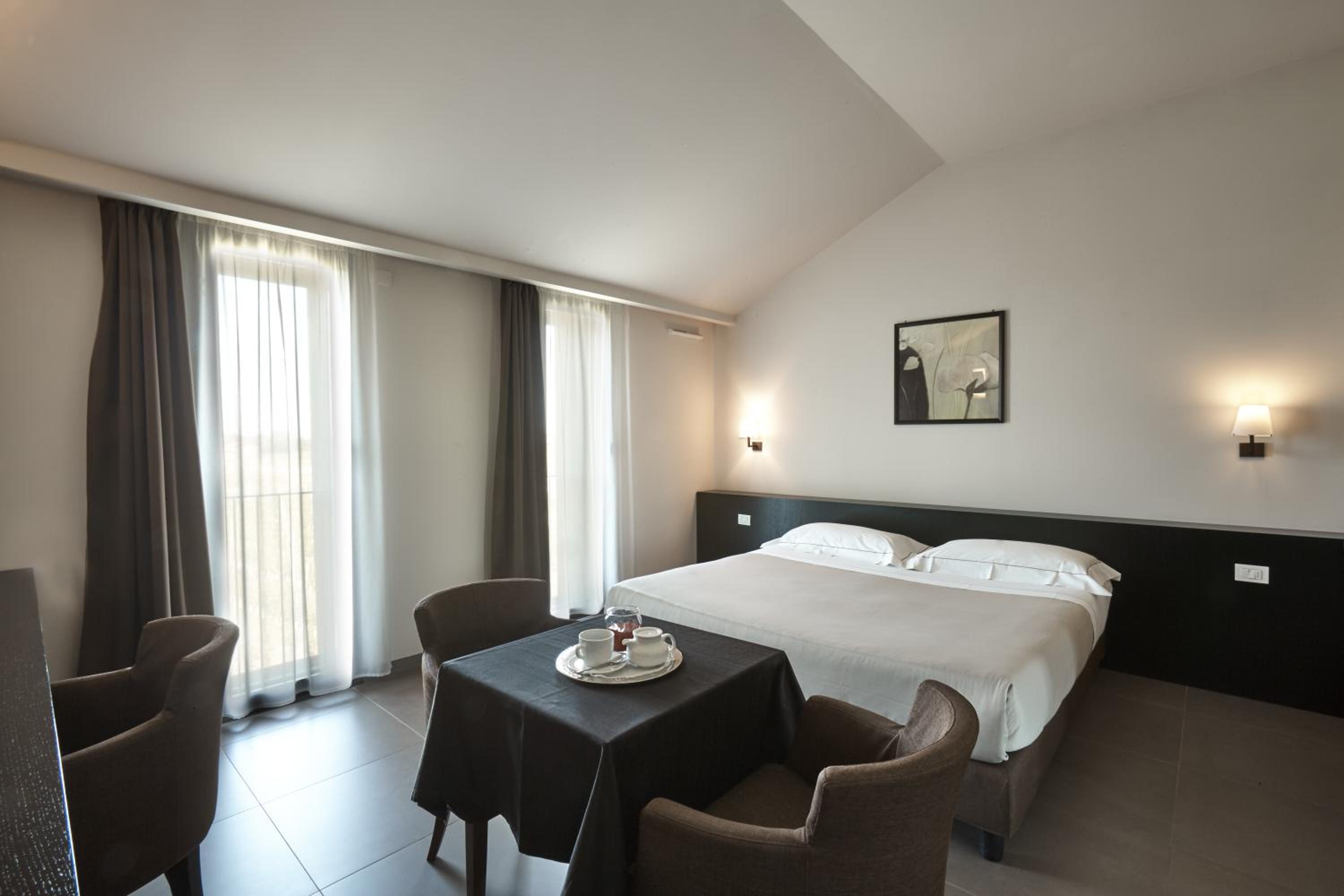 Junior Suite - Photo 2