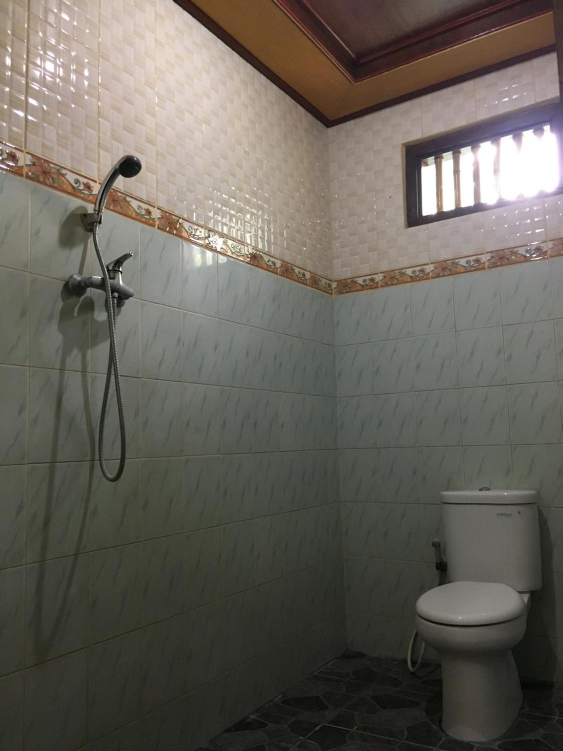 Standard Double or Twin Room with Fan - Photo 12