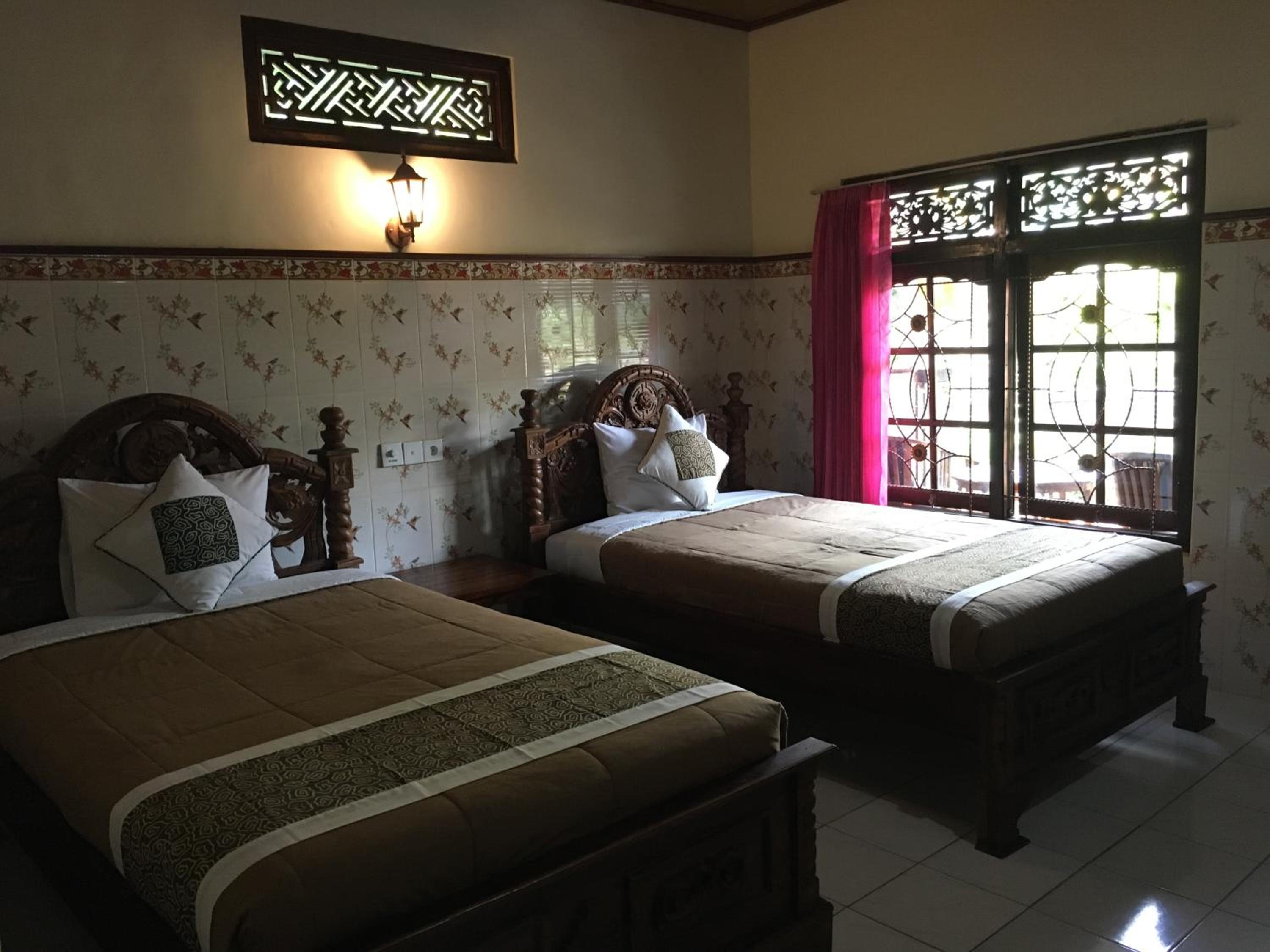 Standard Double or Twin Room with Fan - Photo 3