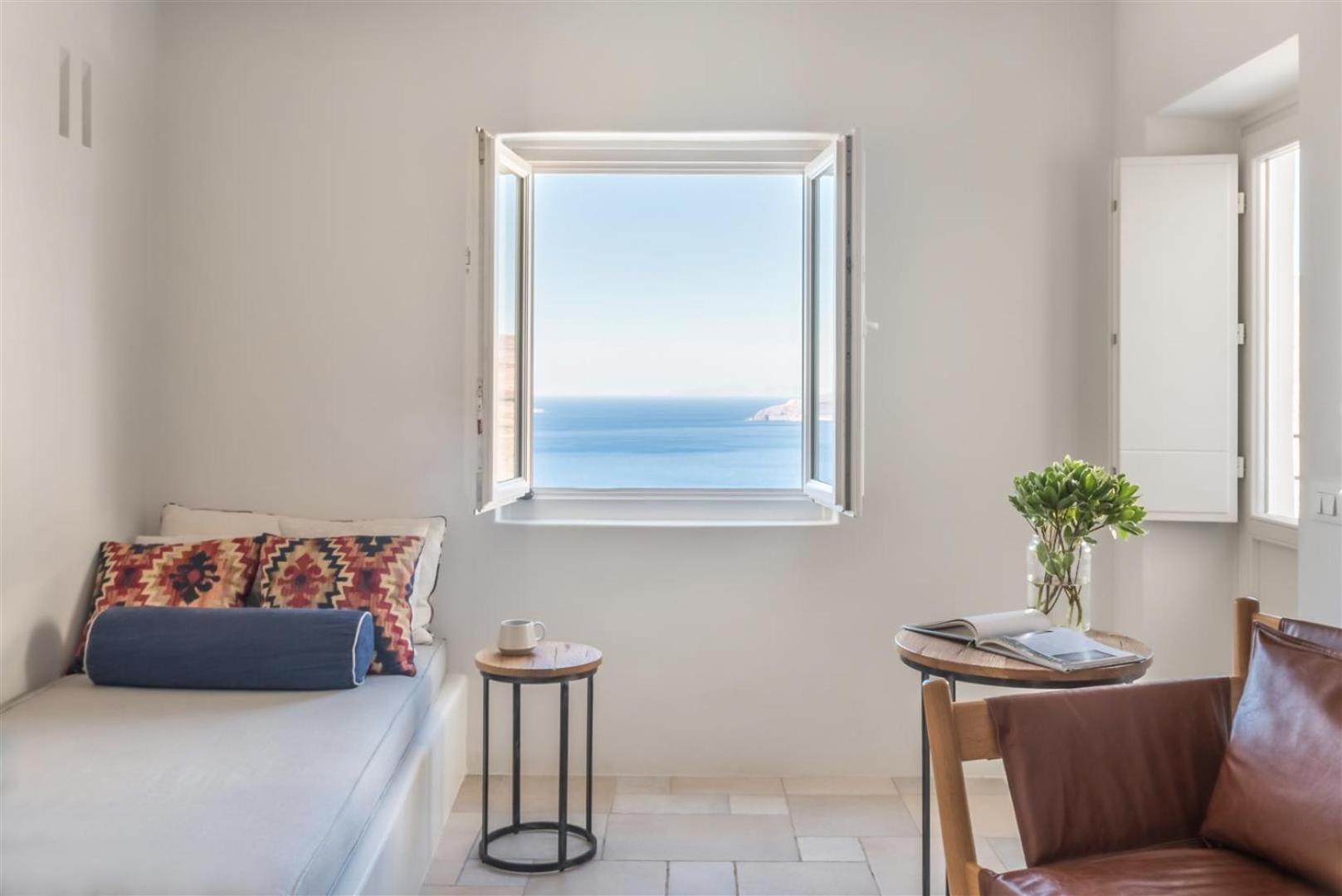 Senior Suite with Caldera View photo 3