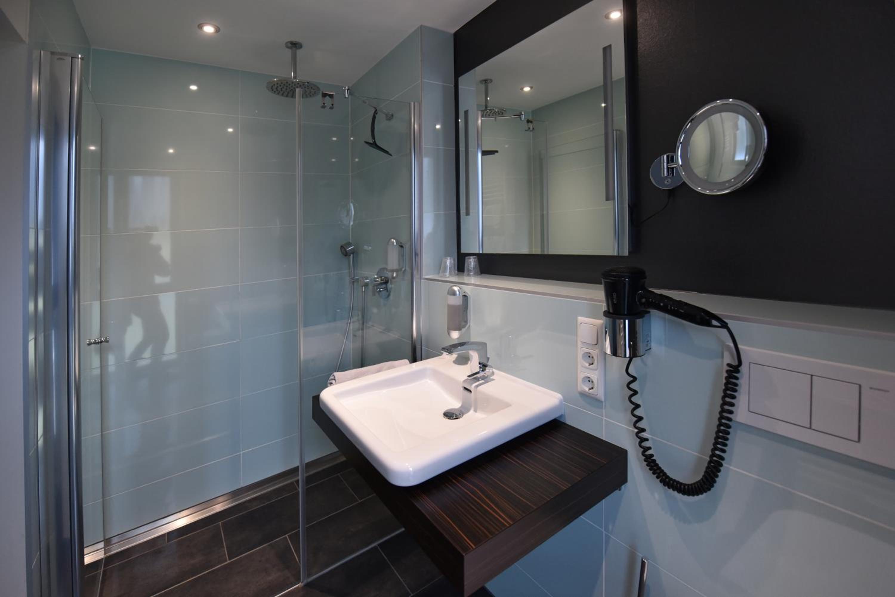 Standard Double Room with Balcony photo 2
