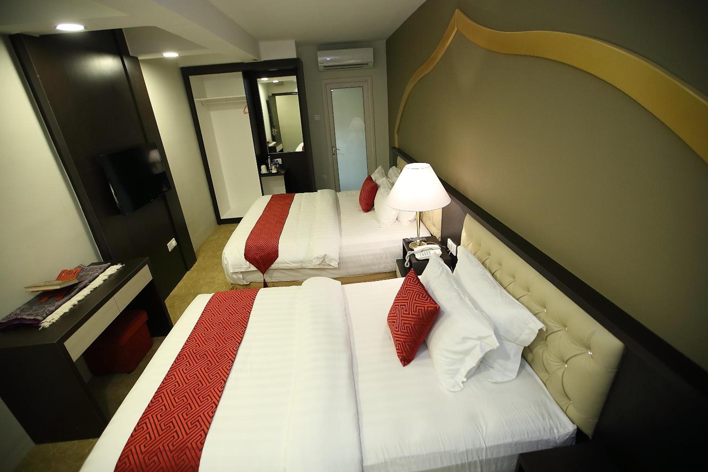 Deluxe Room - Photo 4