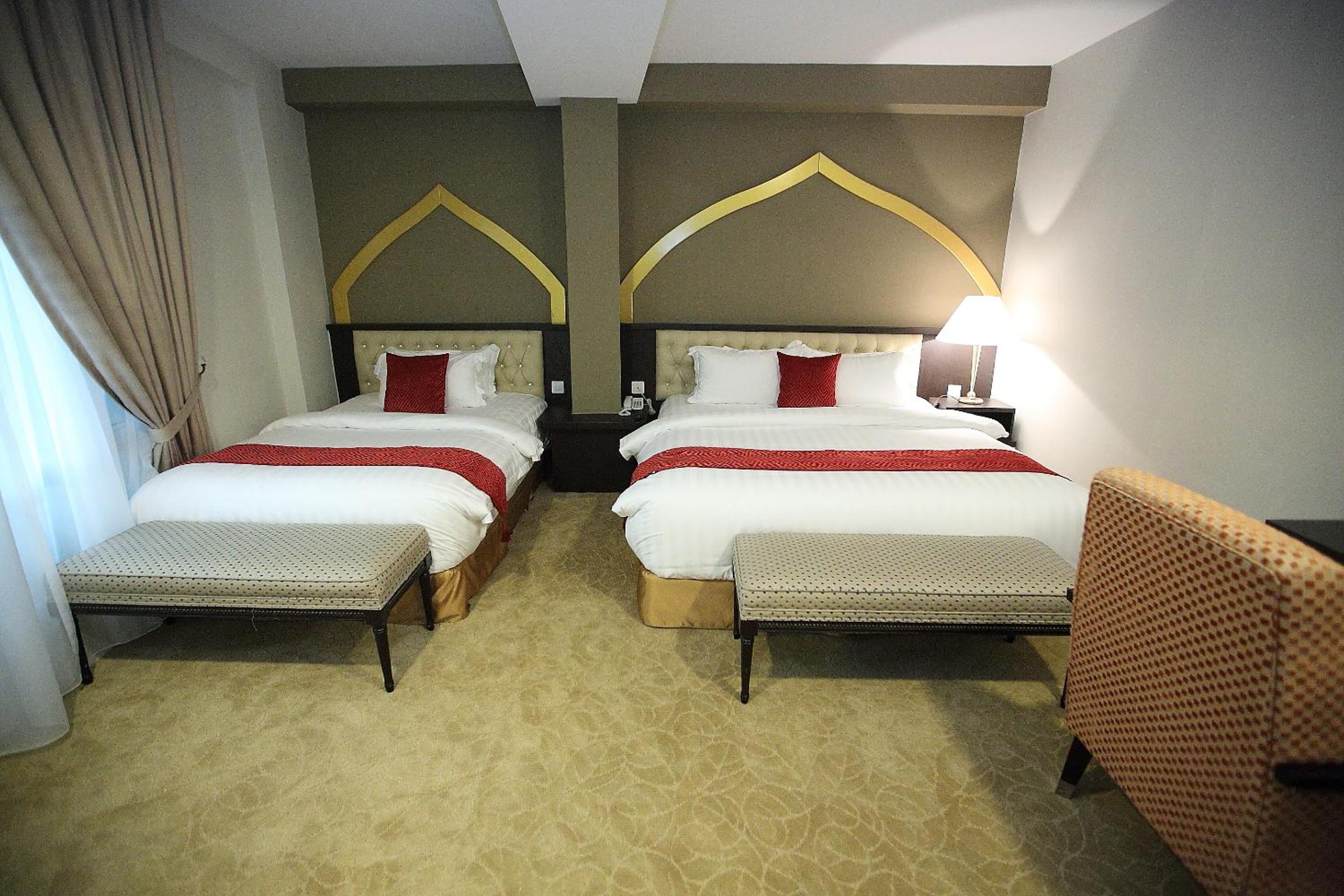 Deluxe Family Room - Photo 4