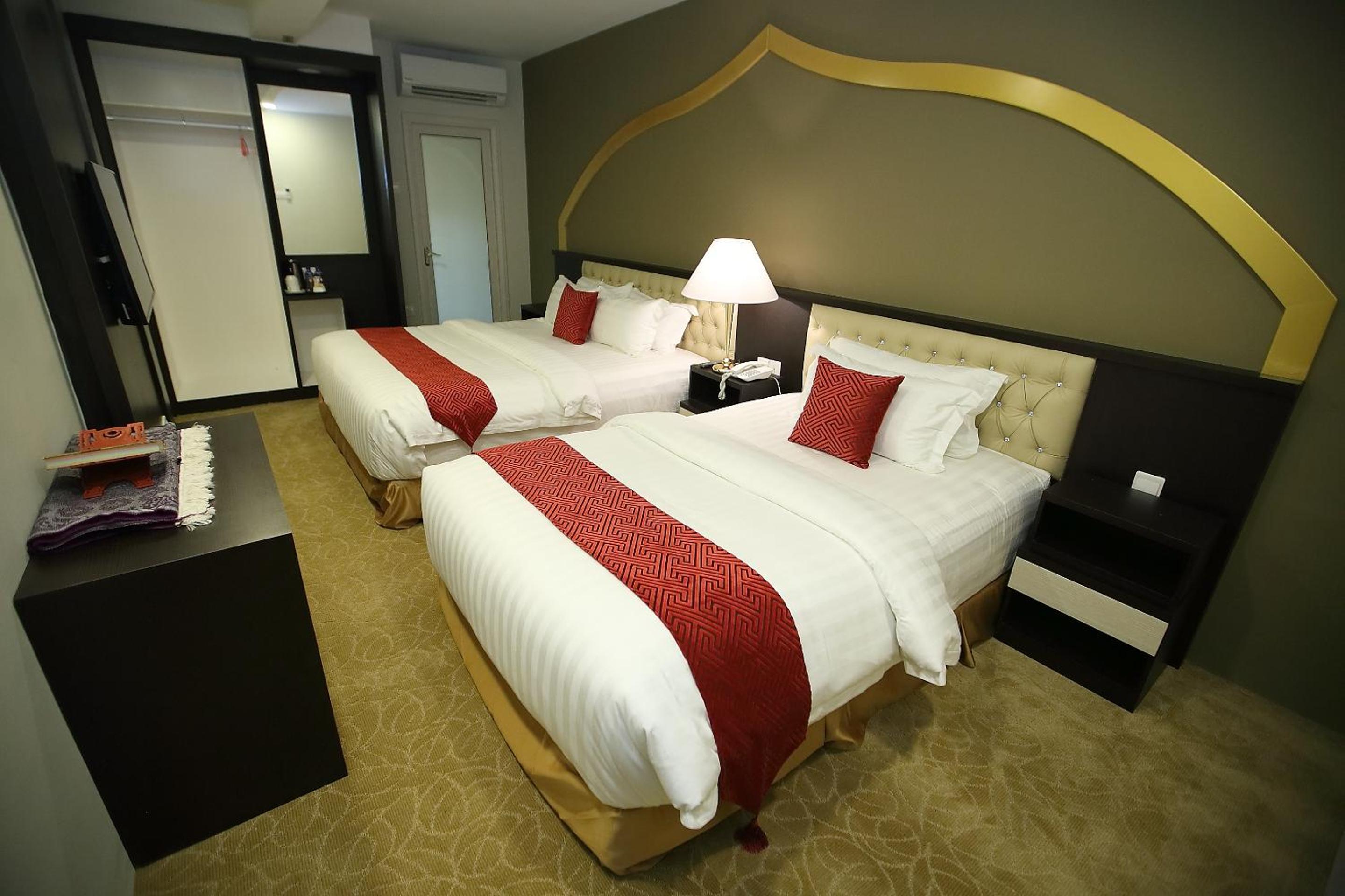 Deluxe Room - Photo 3