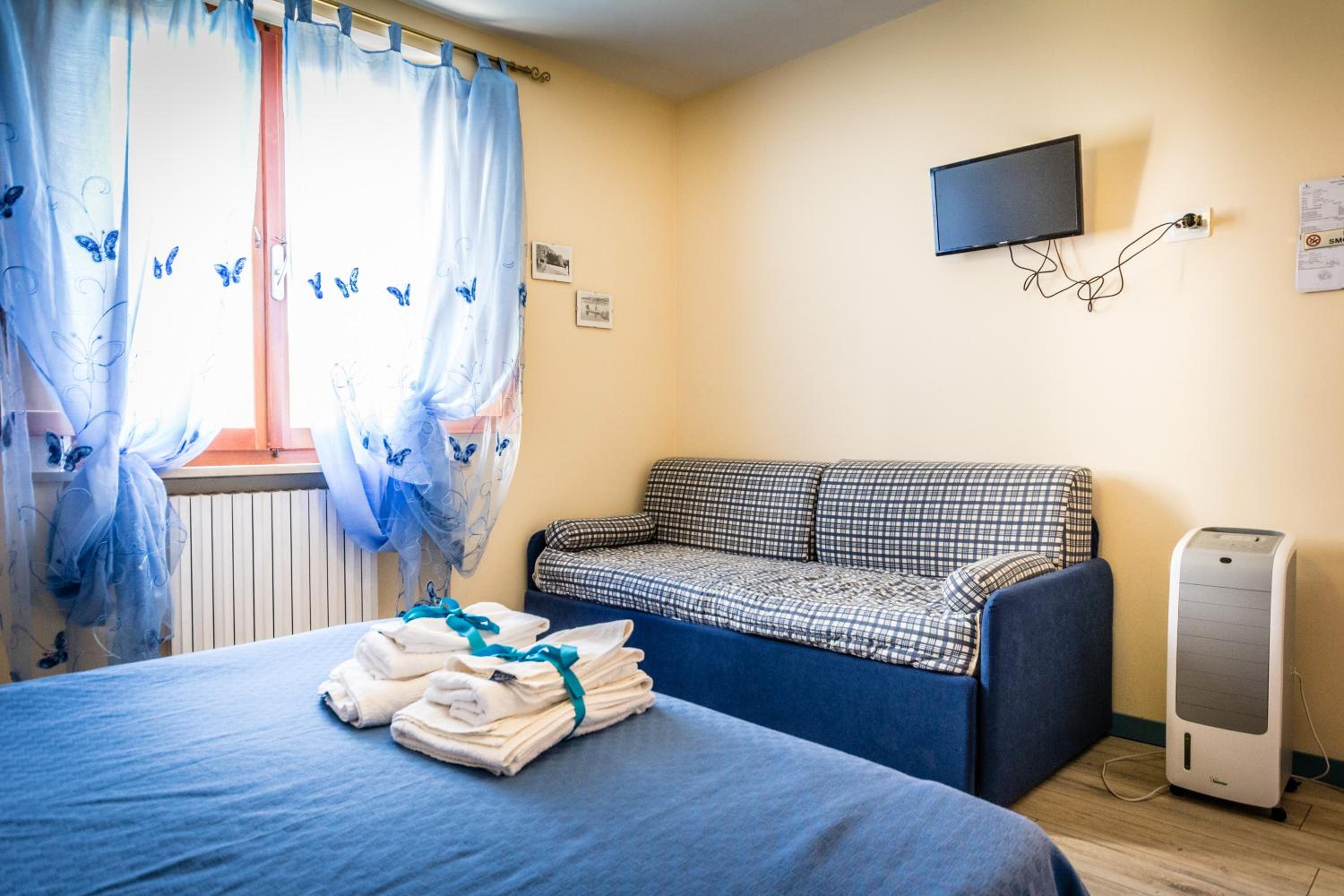 Deluxe Triple Room photo 2