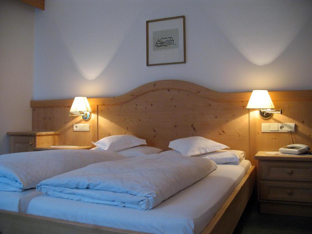 Double or Twin Room with Balcony photo 1
