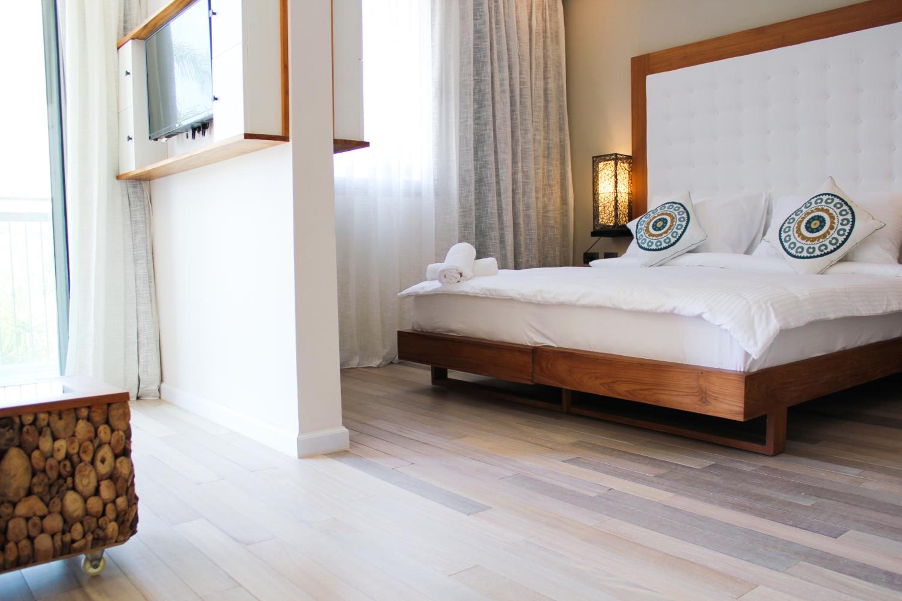 Suite - Photo 6