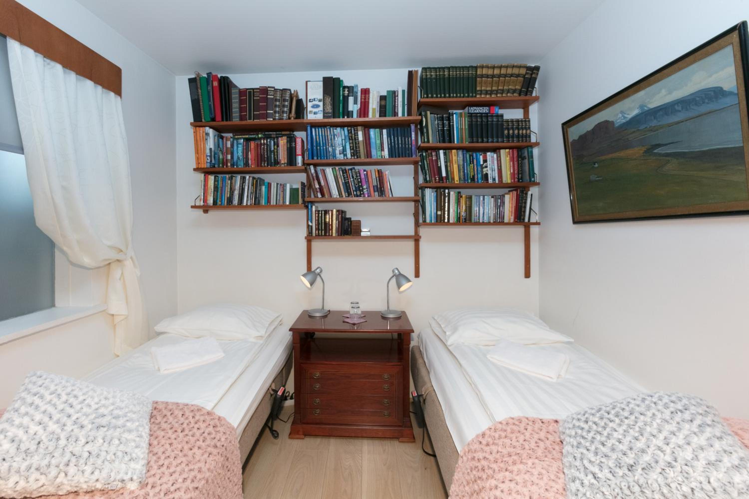 Small Twin Room with Shared Bathroom photo 3