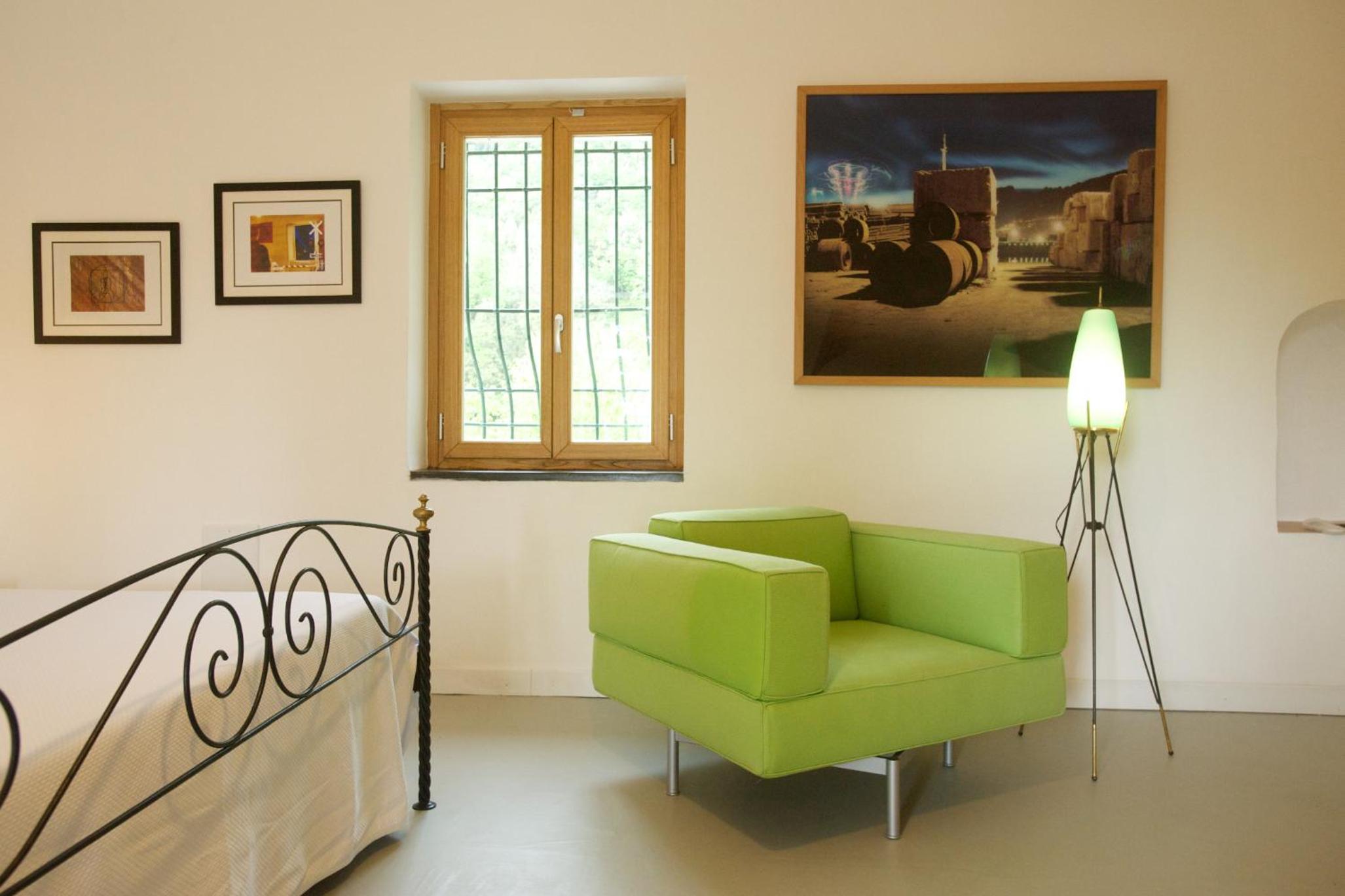 Deluxe Double Room with Balcony - Photo 3