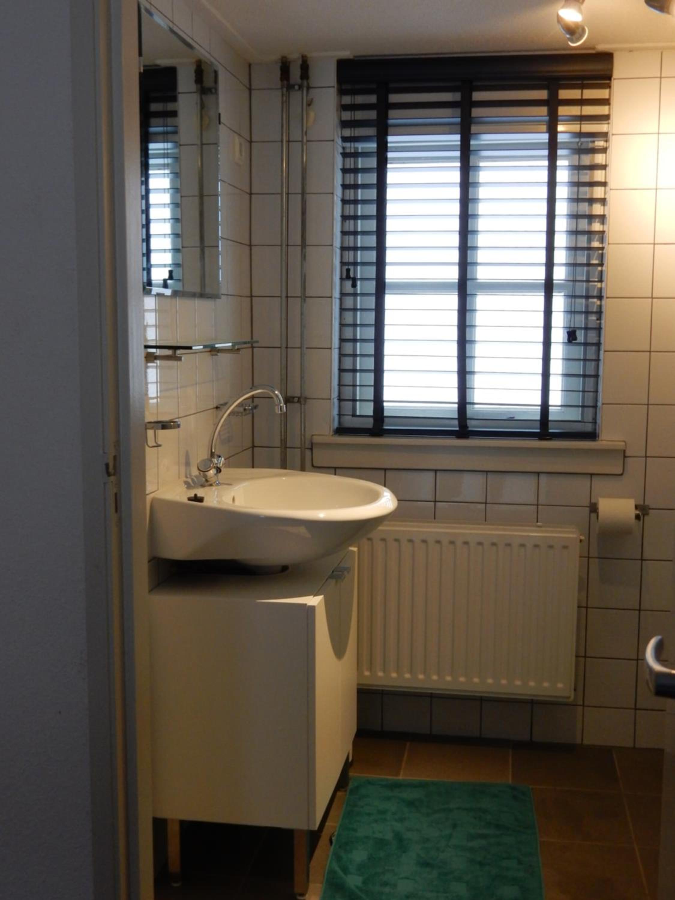 Apartment with Terrace - Photo 8