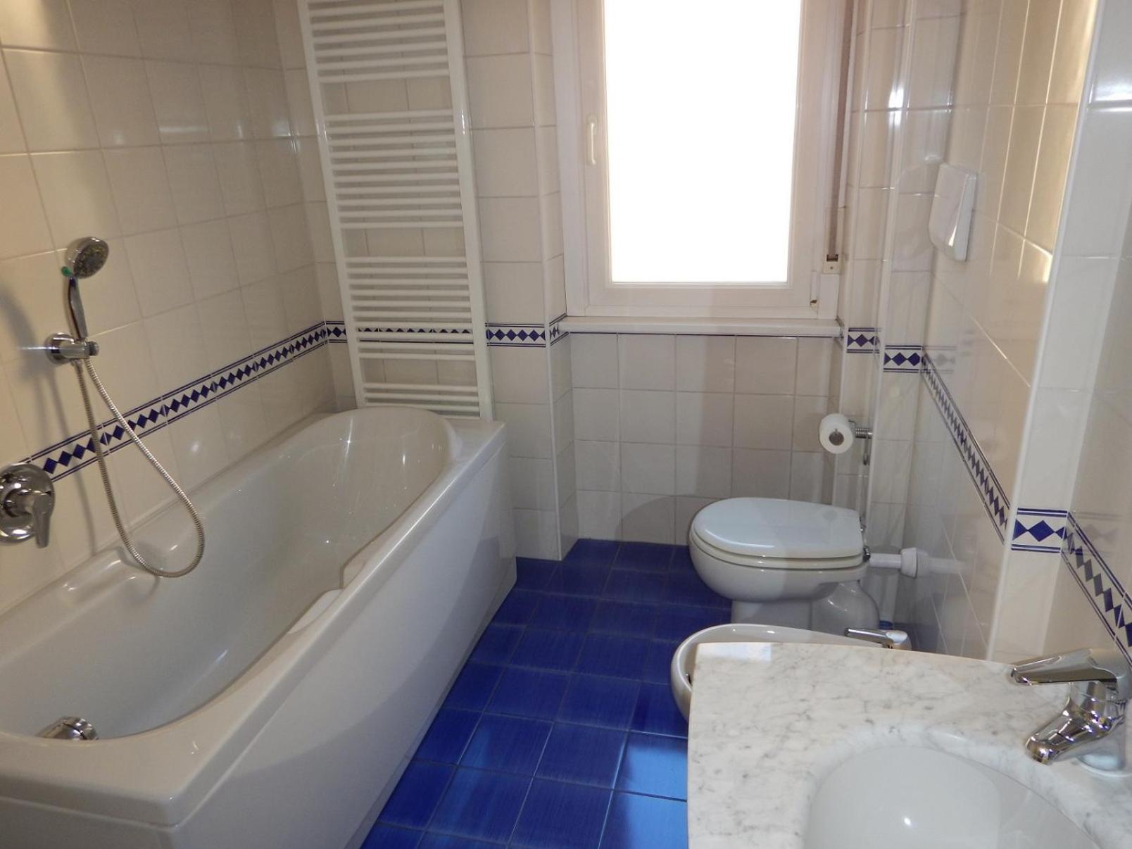 Double Or Twin Room With Private External Bathroom photo 2