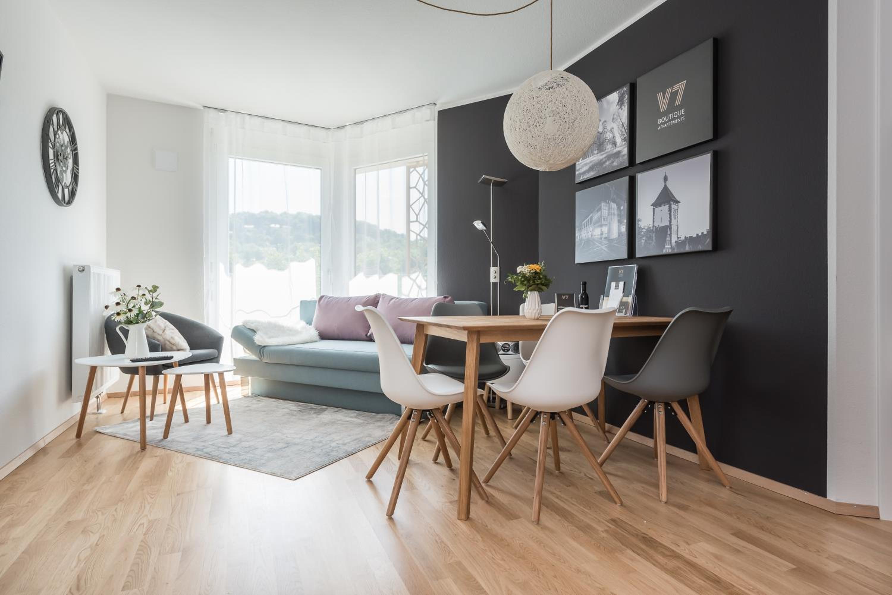 One-Bedroom Apartment - Photo 9