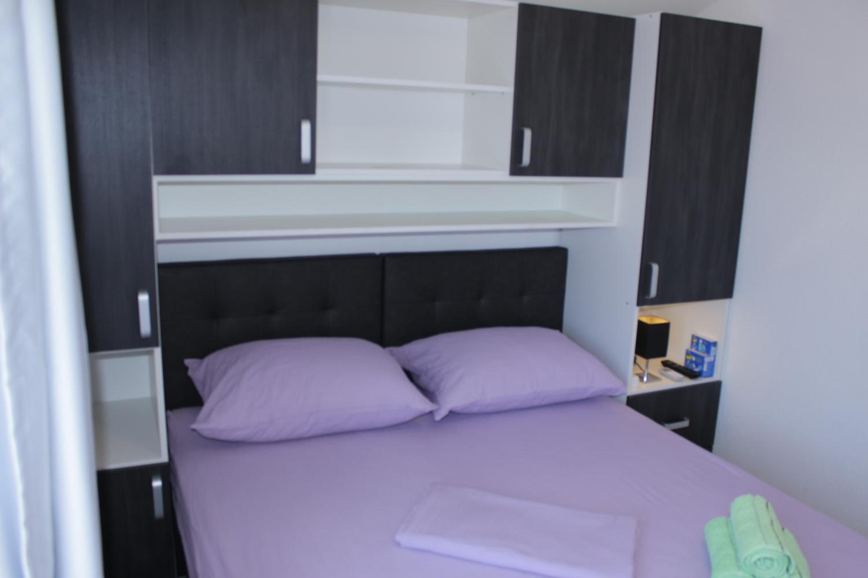 Double or Twin Room with Side Sea View photo 3