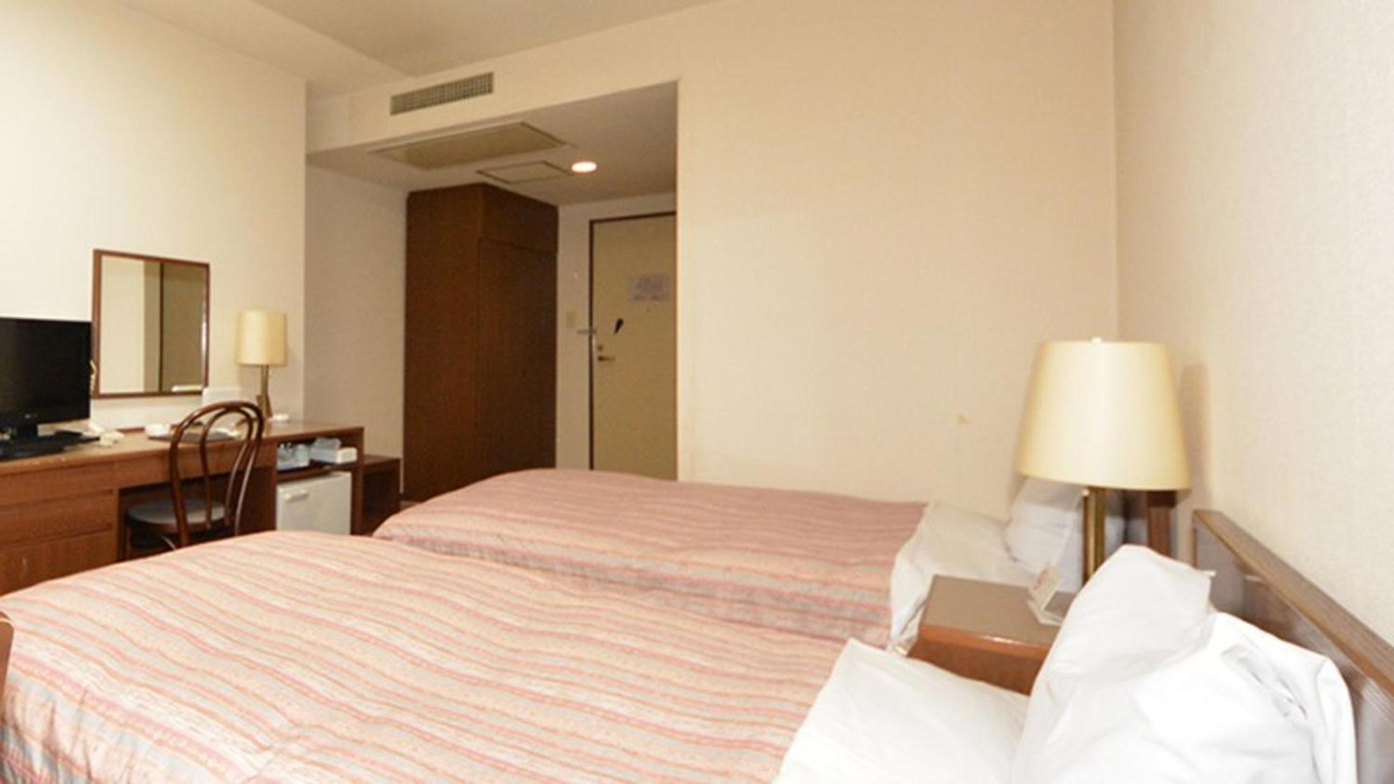 Twin Room with Private Bathroom and Toilet - Smoking