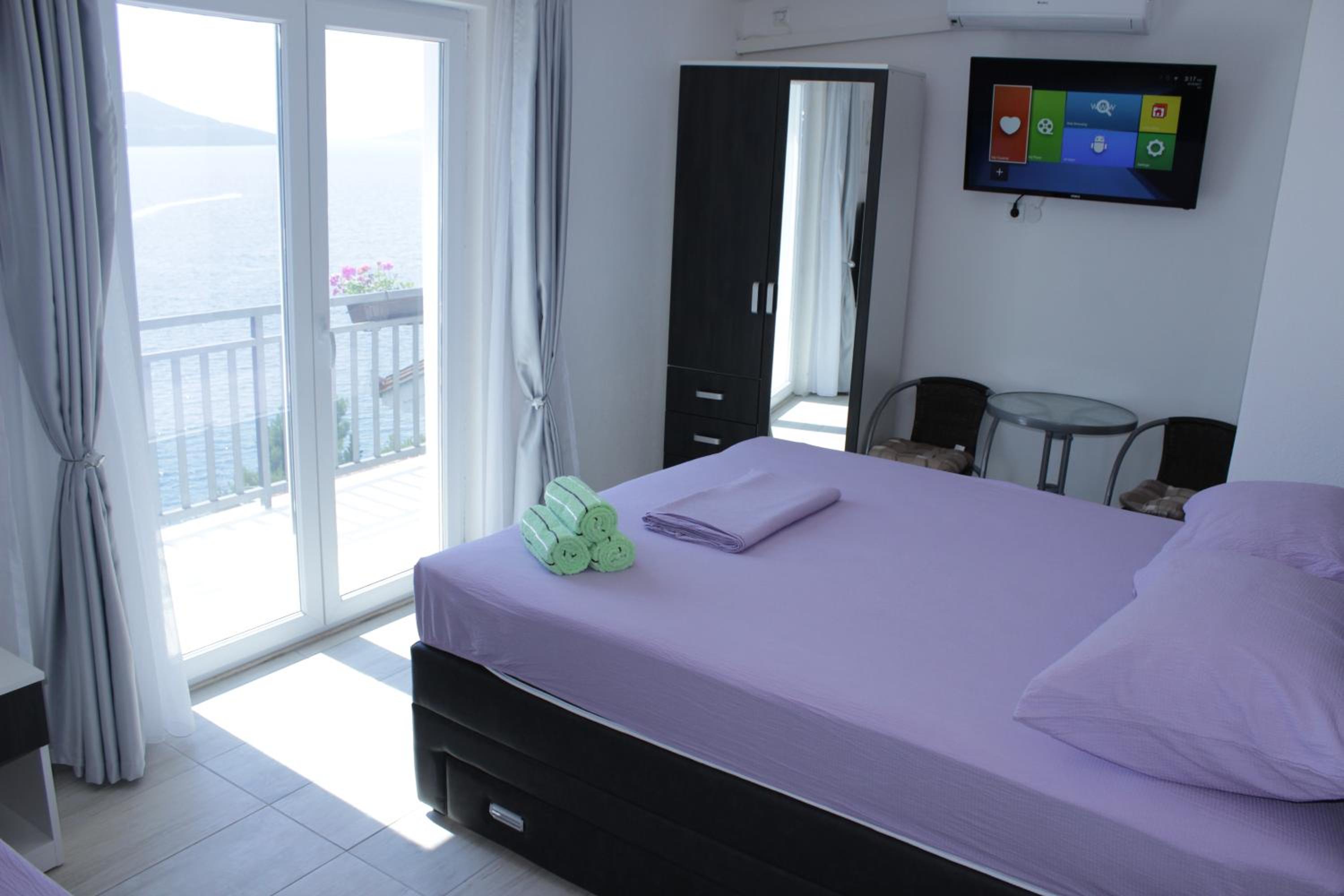 Deluxe Triple Room with Sea View