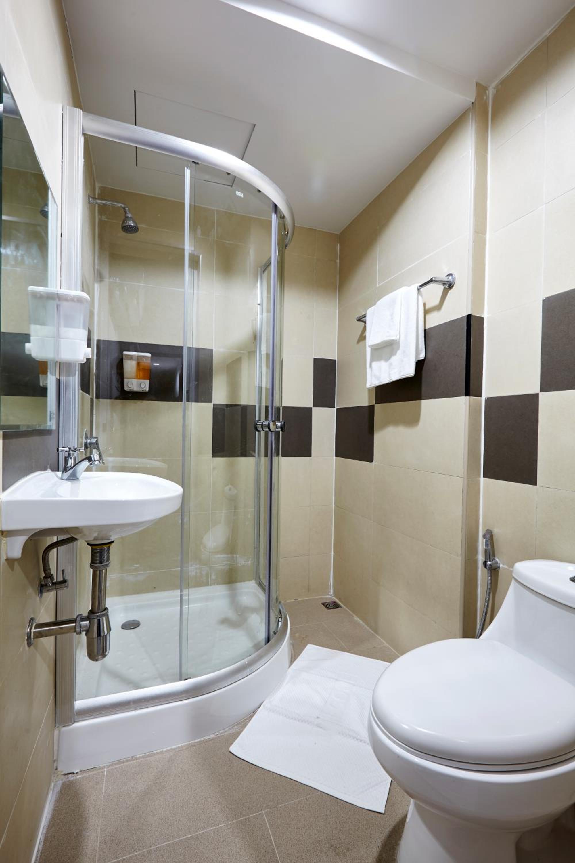 Economy Double or Twin Room (No Window) photo 2