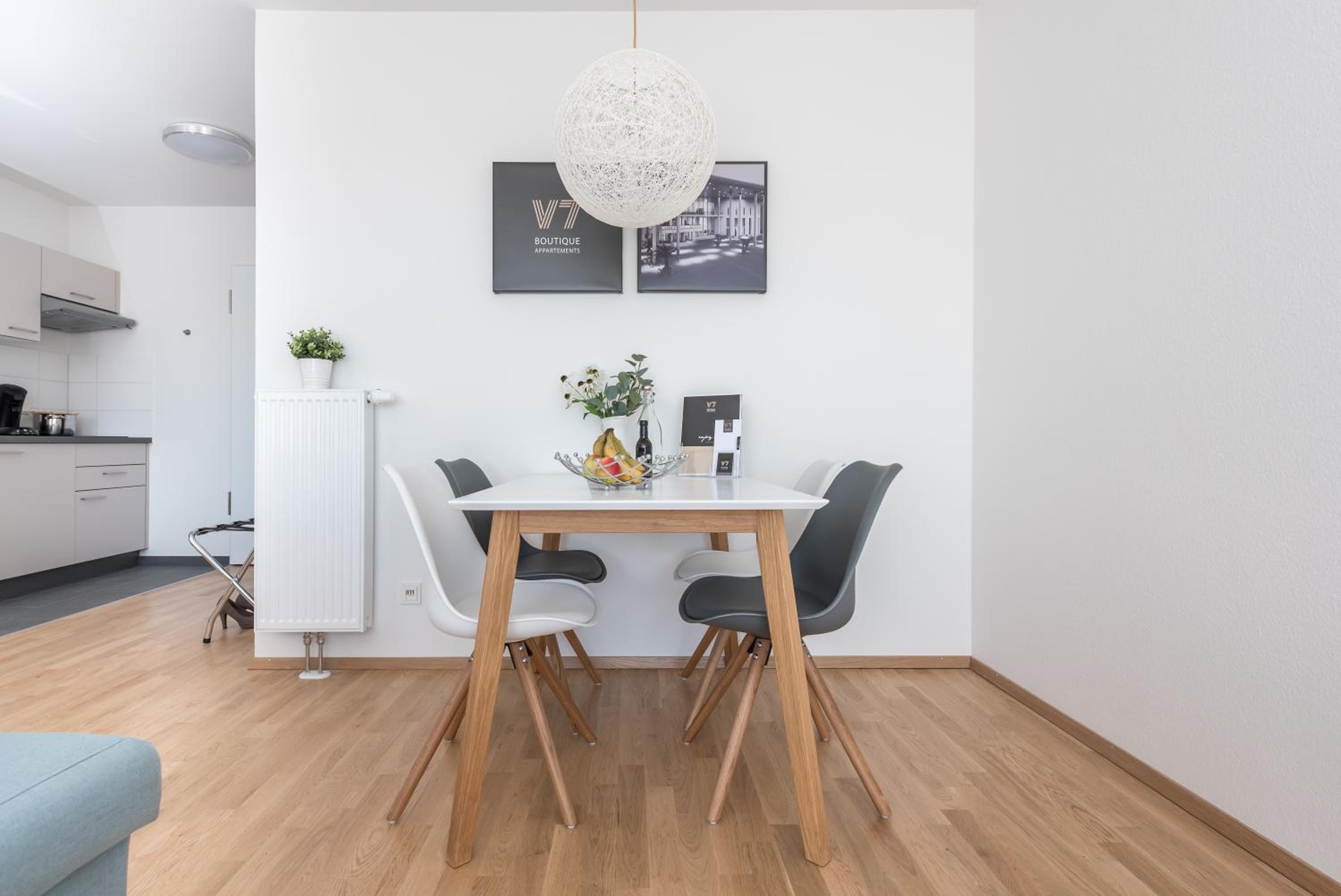 Studio Apartment with Balcony - Photo 4
