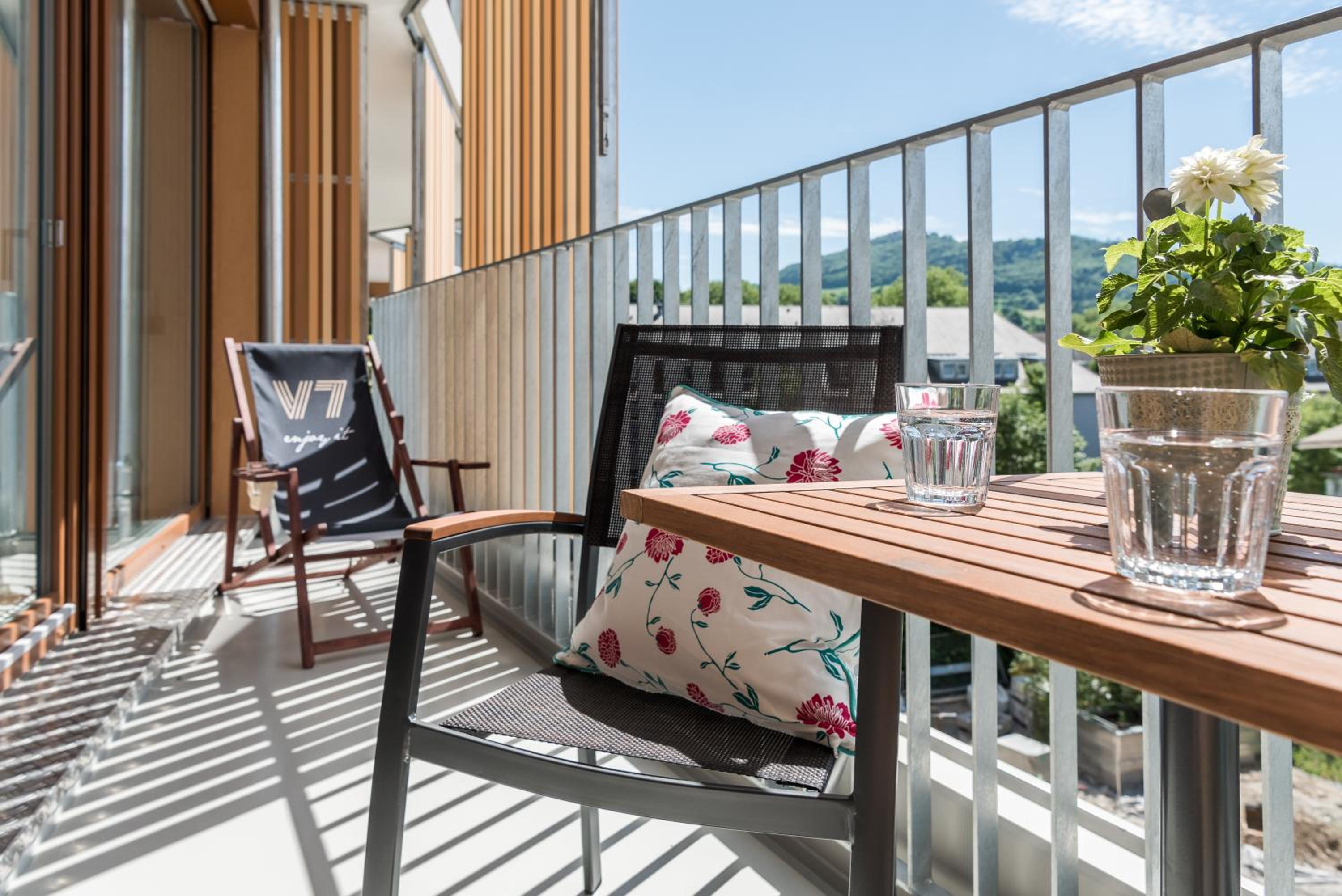 Studio Apartment with Balcony - Photo 10