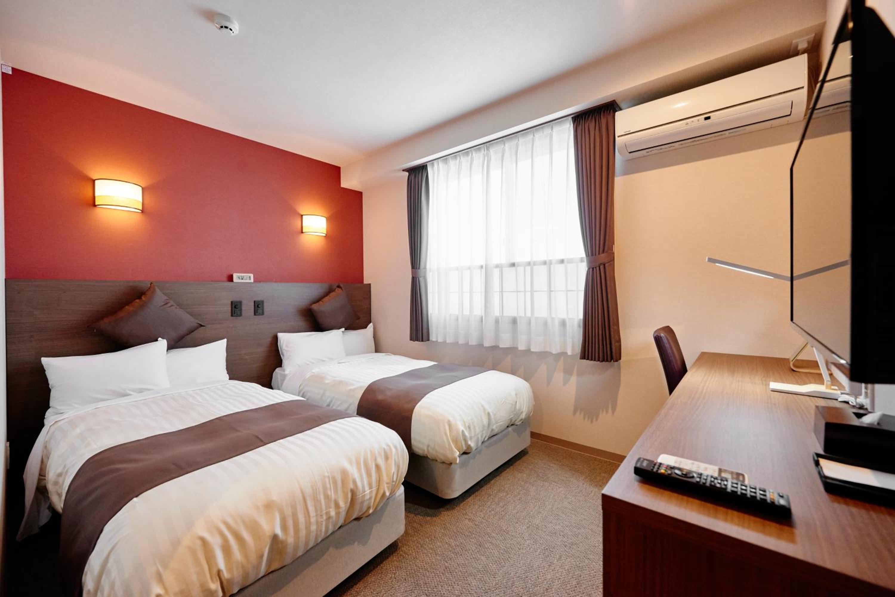 Standard Twin Room - Non-Smoking photo 2