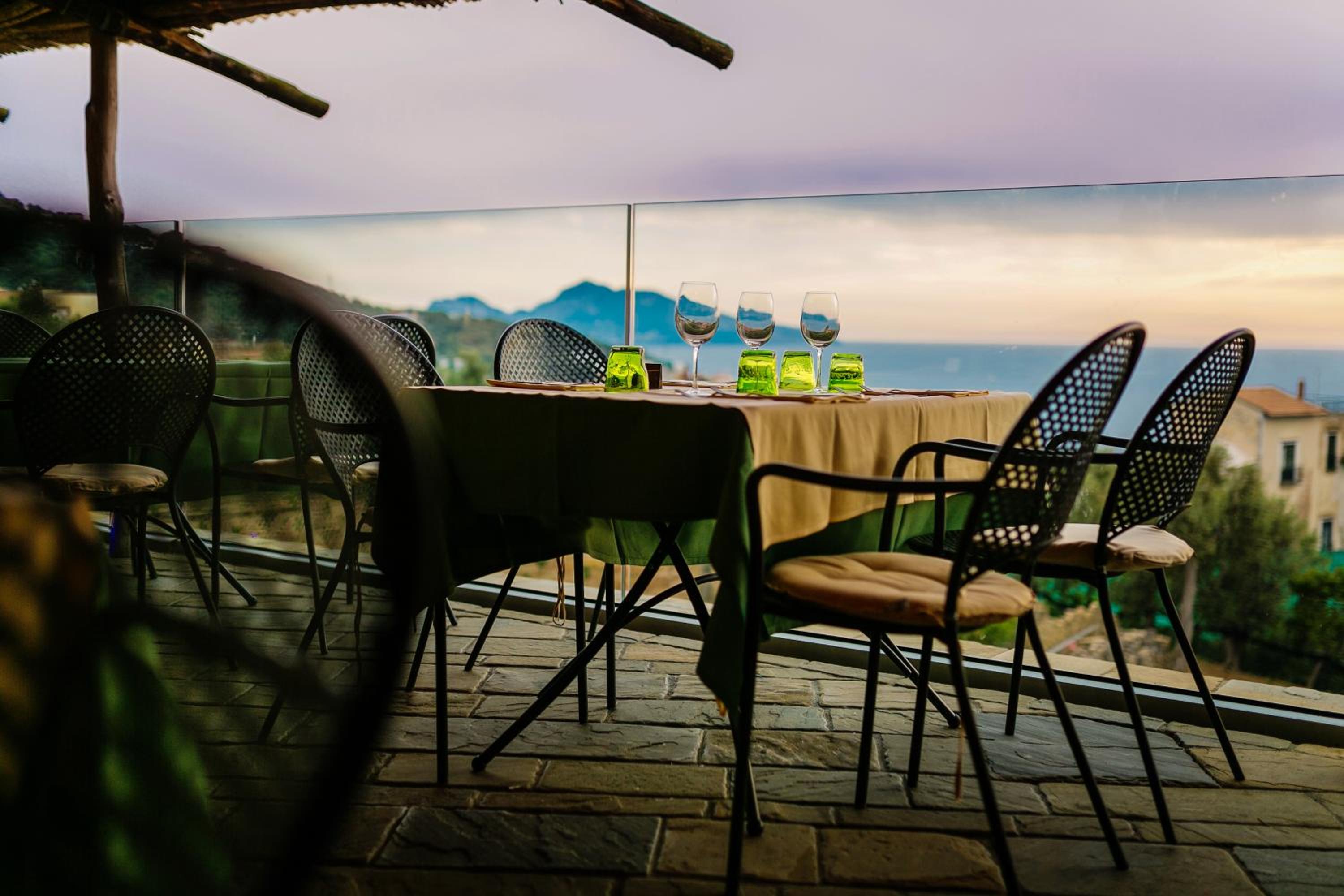 Junior Suite with Terrace and Sea View - Photo 16