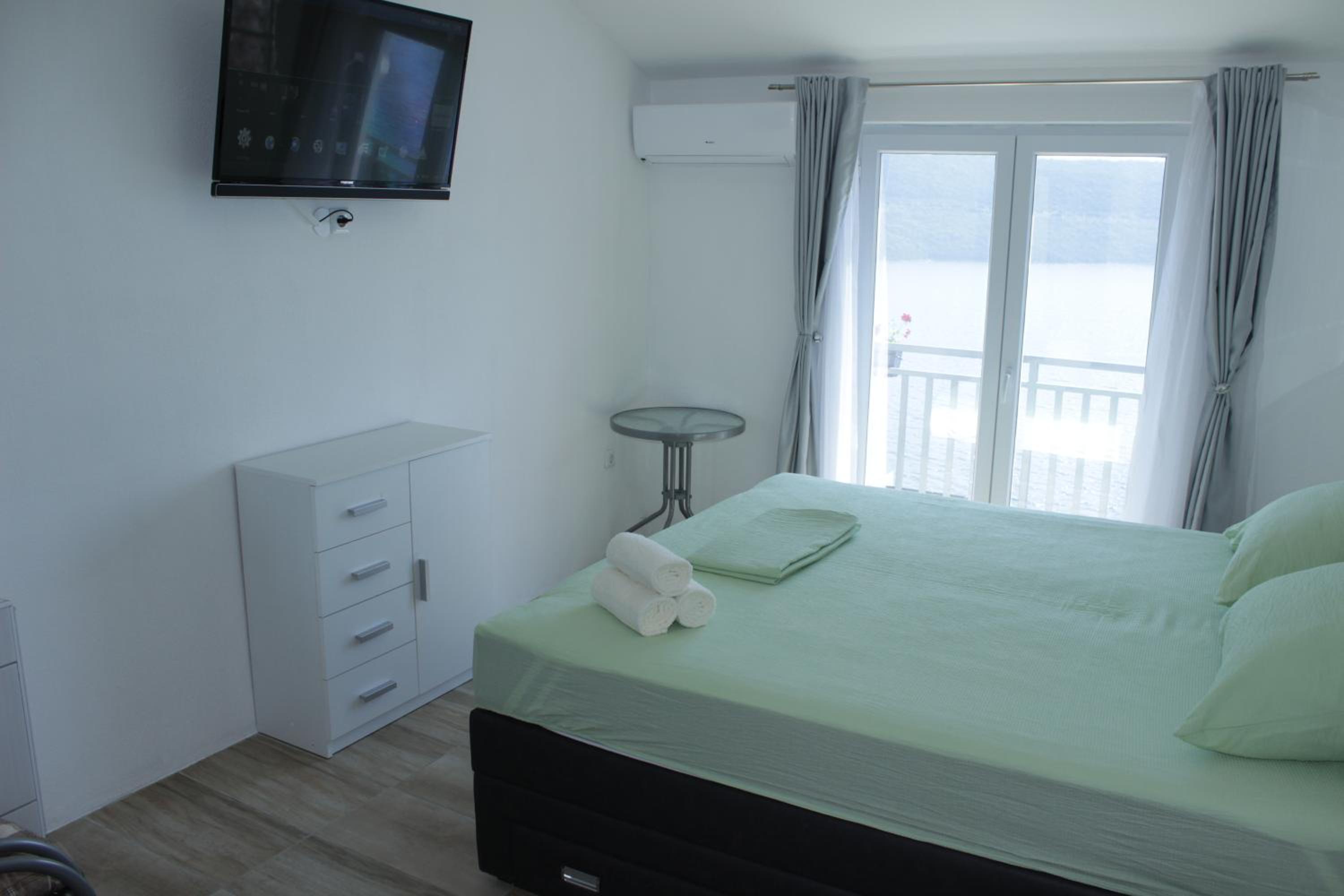 Deluxe Double or Twin Room with Sea View