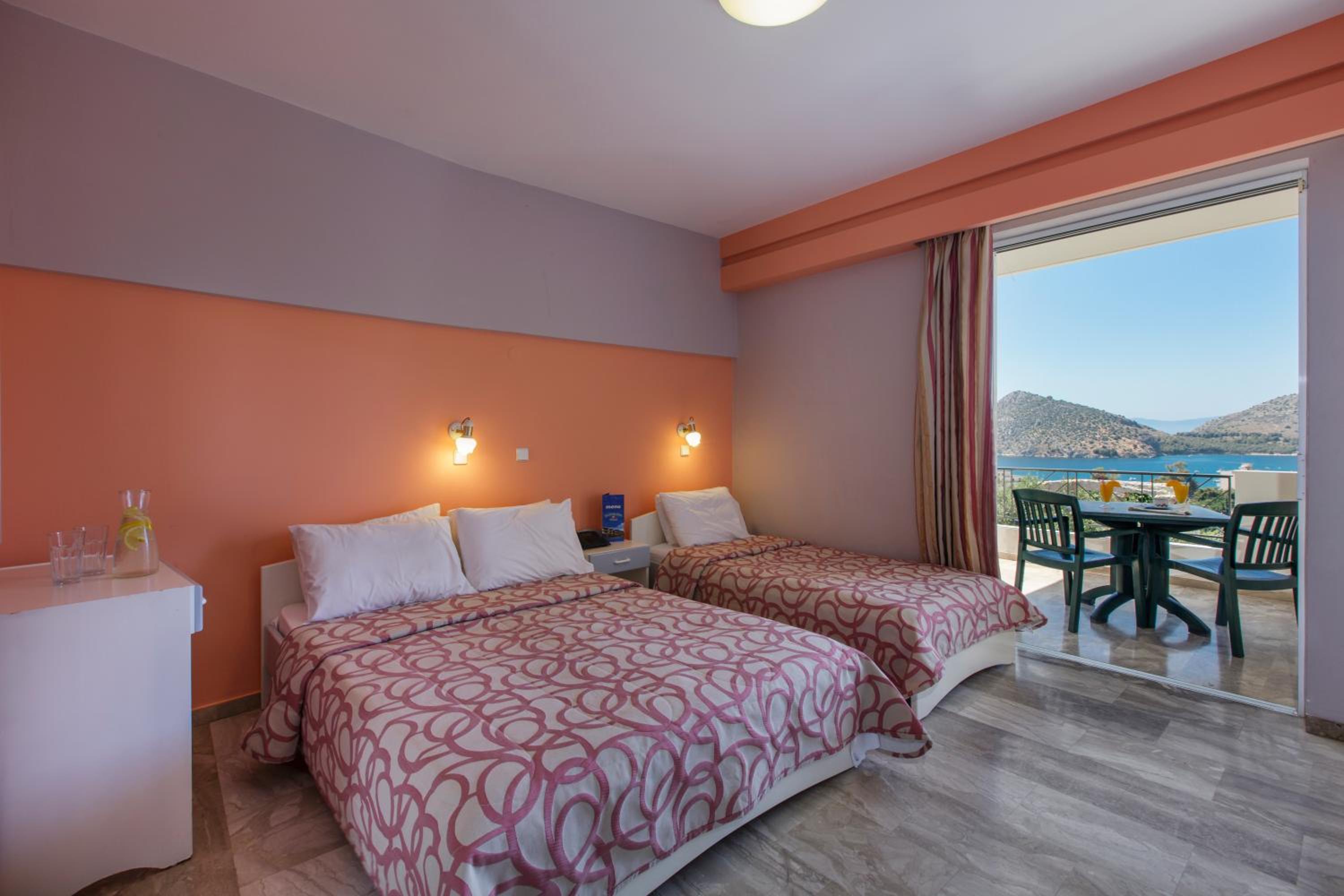 Studio (3 People) - Sea View