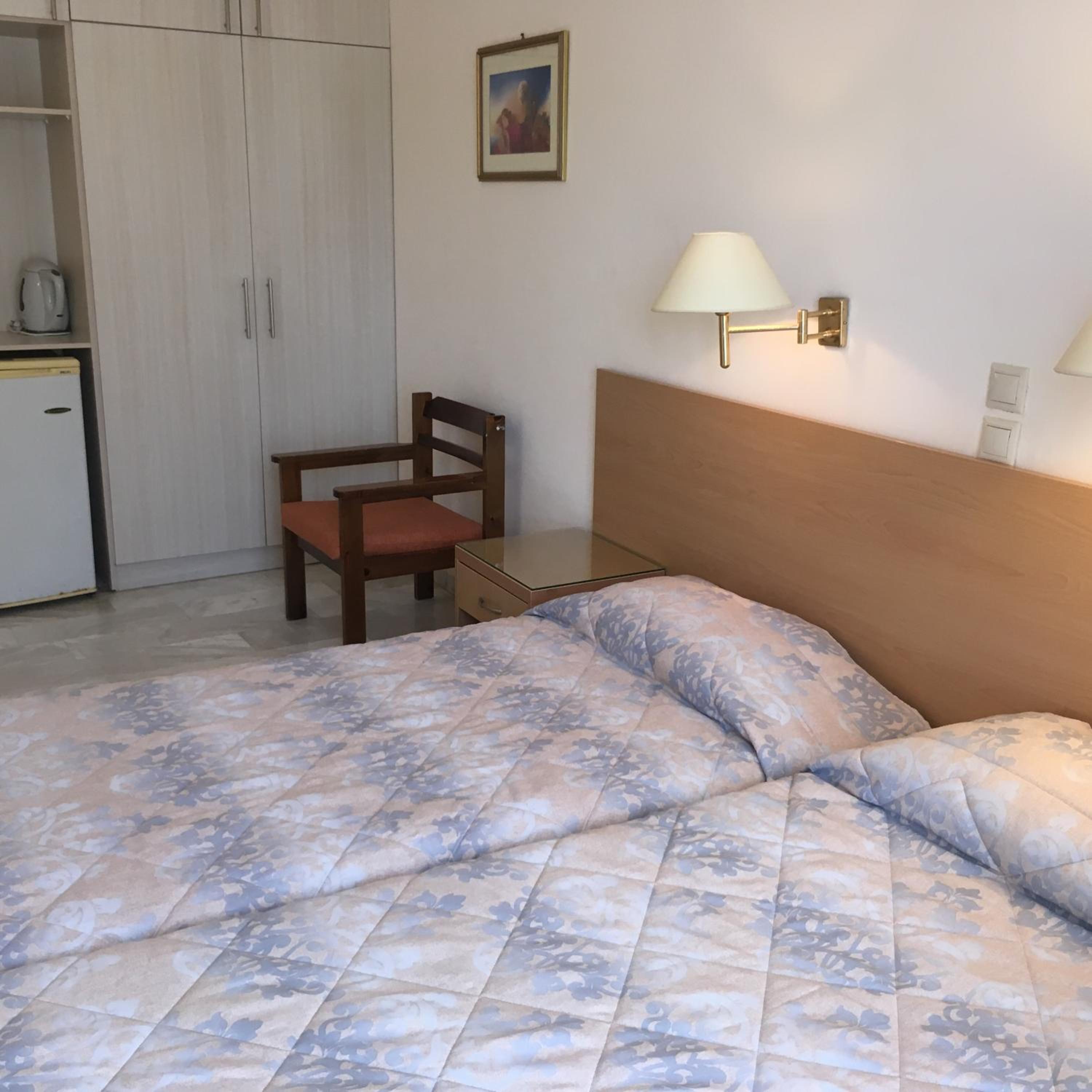 Double or Twin Room - Photo 2