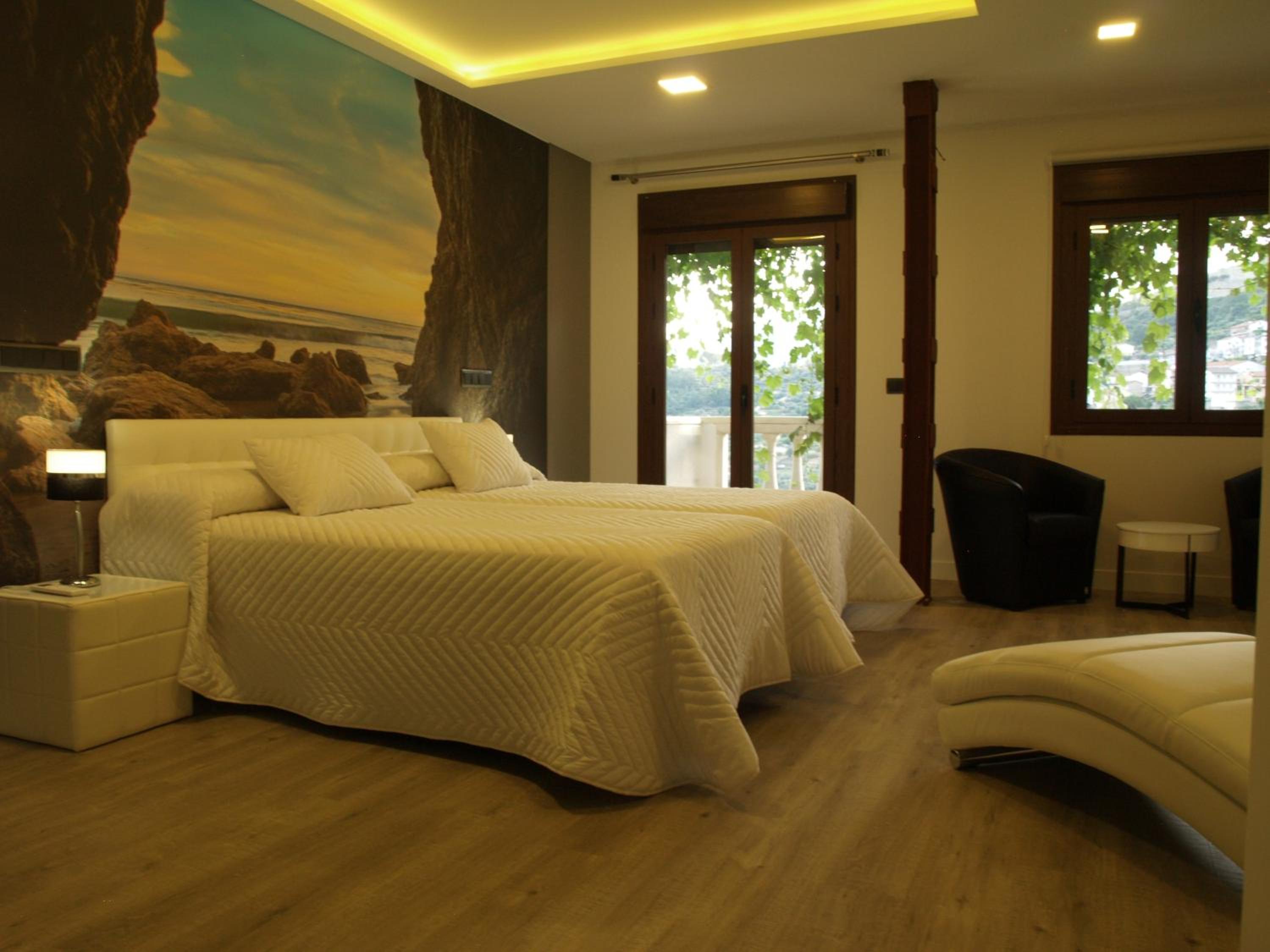 Deluxe Double or Twin Room with Mountain View photo 2