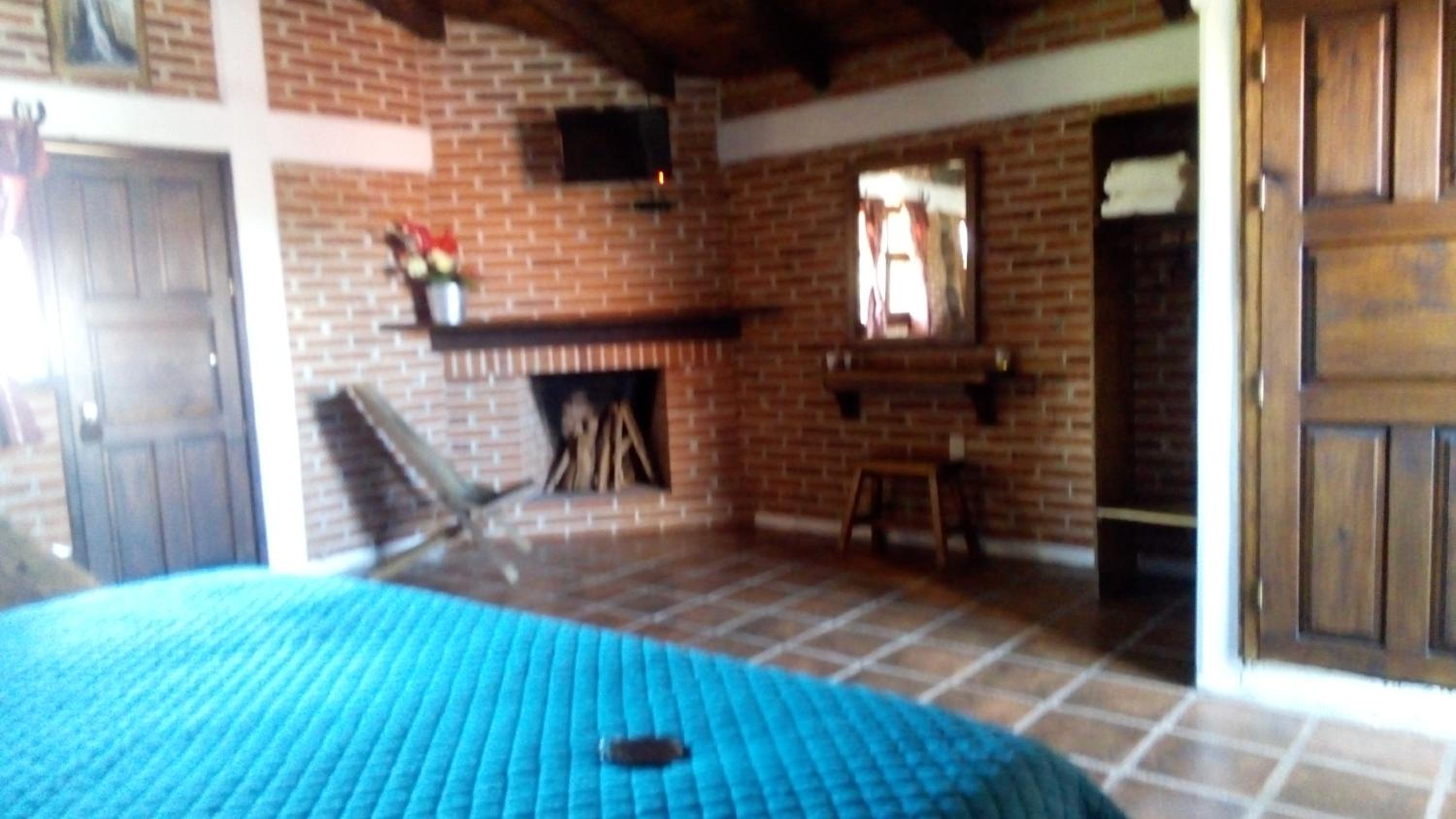 Twin Room - Photo 6